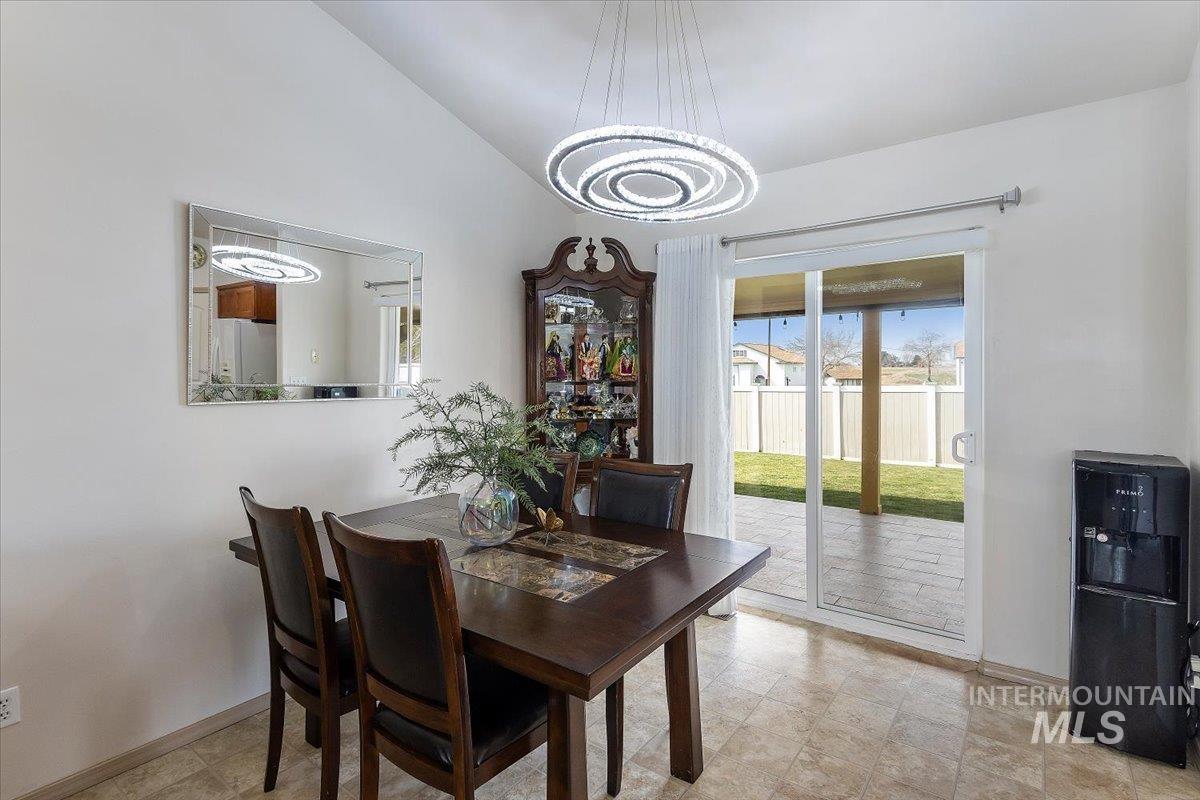 581 Creekside Way, Twin Falls, Idaho 83301, 3 Bedrooms, 2.5 Bathrooms, Residential For Sale, Price $395,000, 98979591