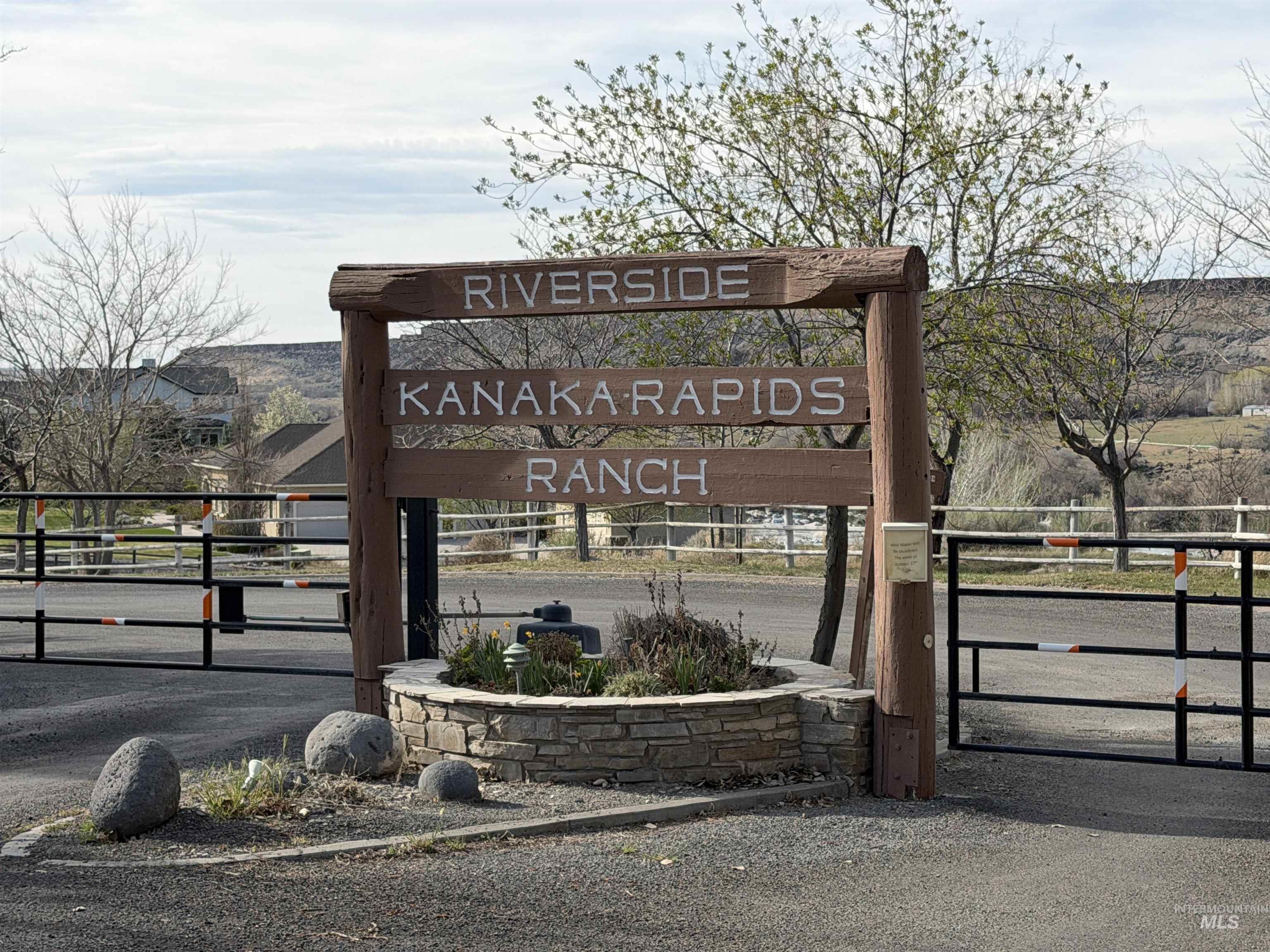 1253 Kanaka Rapids Road, Buhl, Idaho 83316, Land For Sale, Price $375,000,MLS 98979594