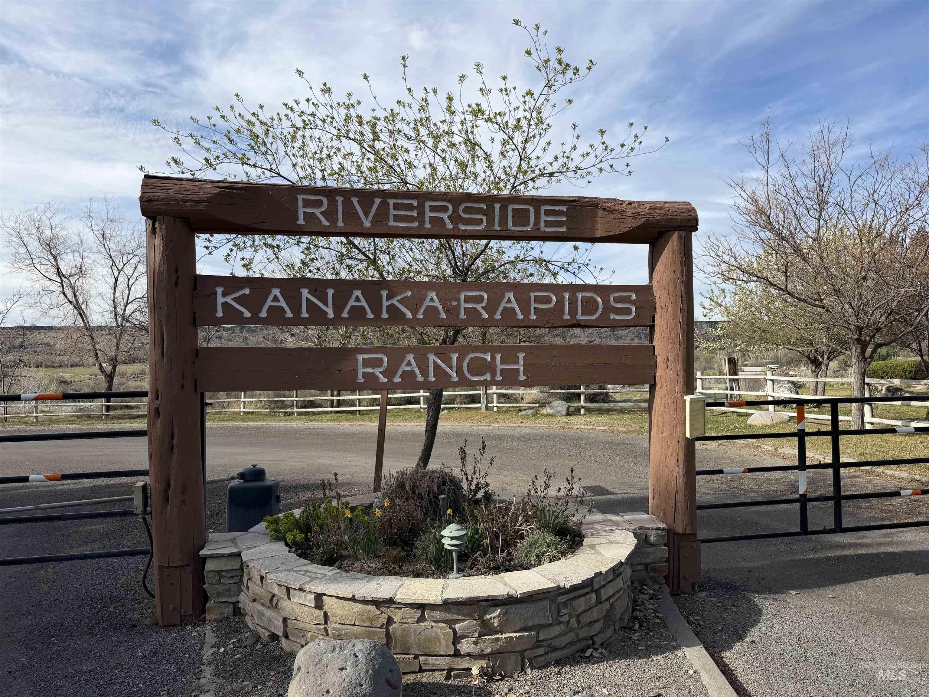 1253 Kanaka Rapids Road, Buhl, Idaho 83316, Land For Sale, Price $375,000,MLS 98979594
