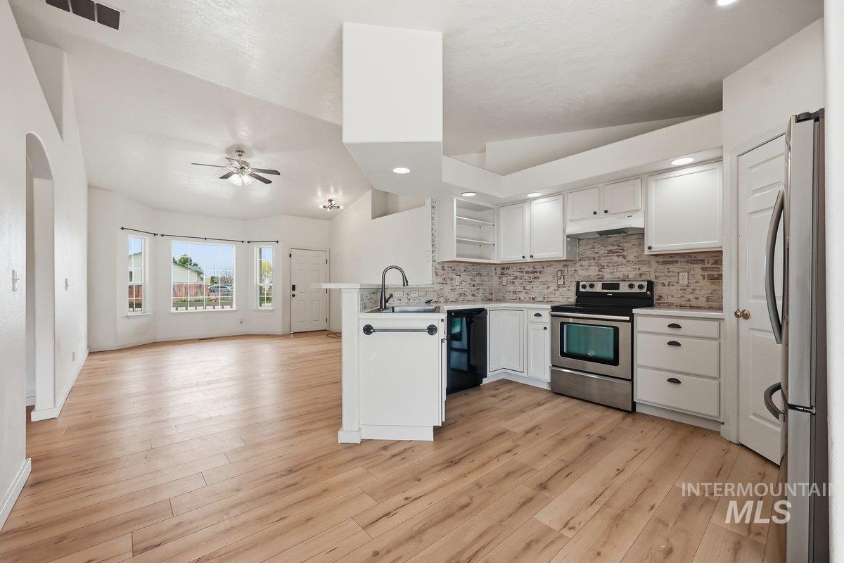 4801 W Buffalo Grass Ave, Caldwell, Idaho 83607, 3 Bedrooms, 2 Bathrooms, Residential For Sale, Price $339,000, 98979596