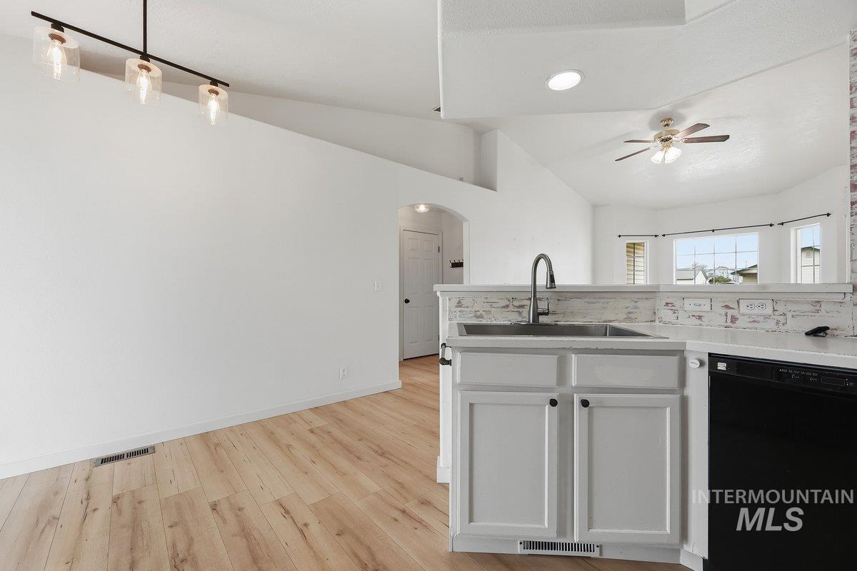 4801 W Buffalo Grass Ave, Caldwell, Idaho 83607, 3 Bedrooms, 2 Bathrooms, Residential For Sale, Price $339,000, 98979596