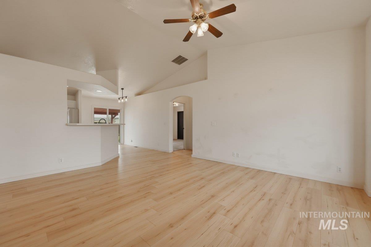 4801 W Buffalo Grass Ave, Caldwell, Idaho 83607, 3 Bedrooms, 2 Bathrooms, Residential For Sale, Price $339,000, 98979596