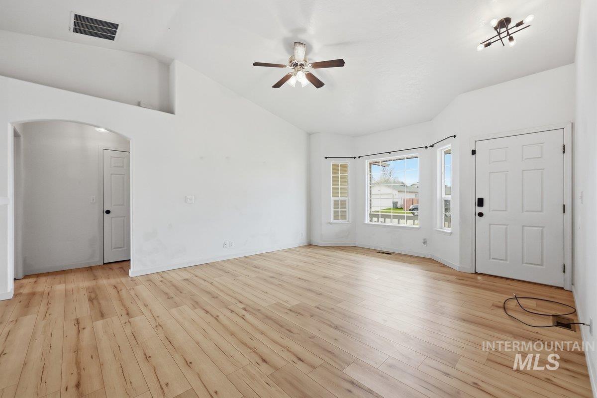 4801 W Buffalo Grass Ave, Caldwell, Idaho 83607, 3 Bedrooms, 2 Bathrooms, Residential For Sale, Price $339,000, 98979596