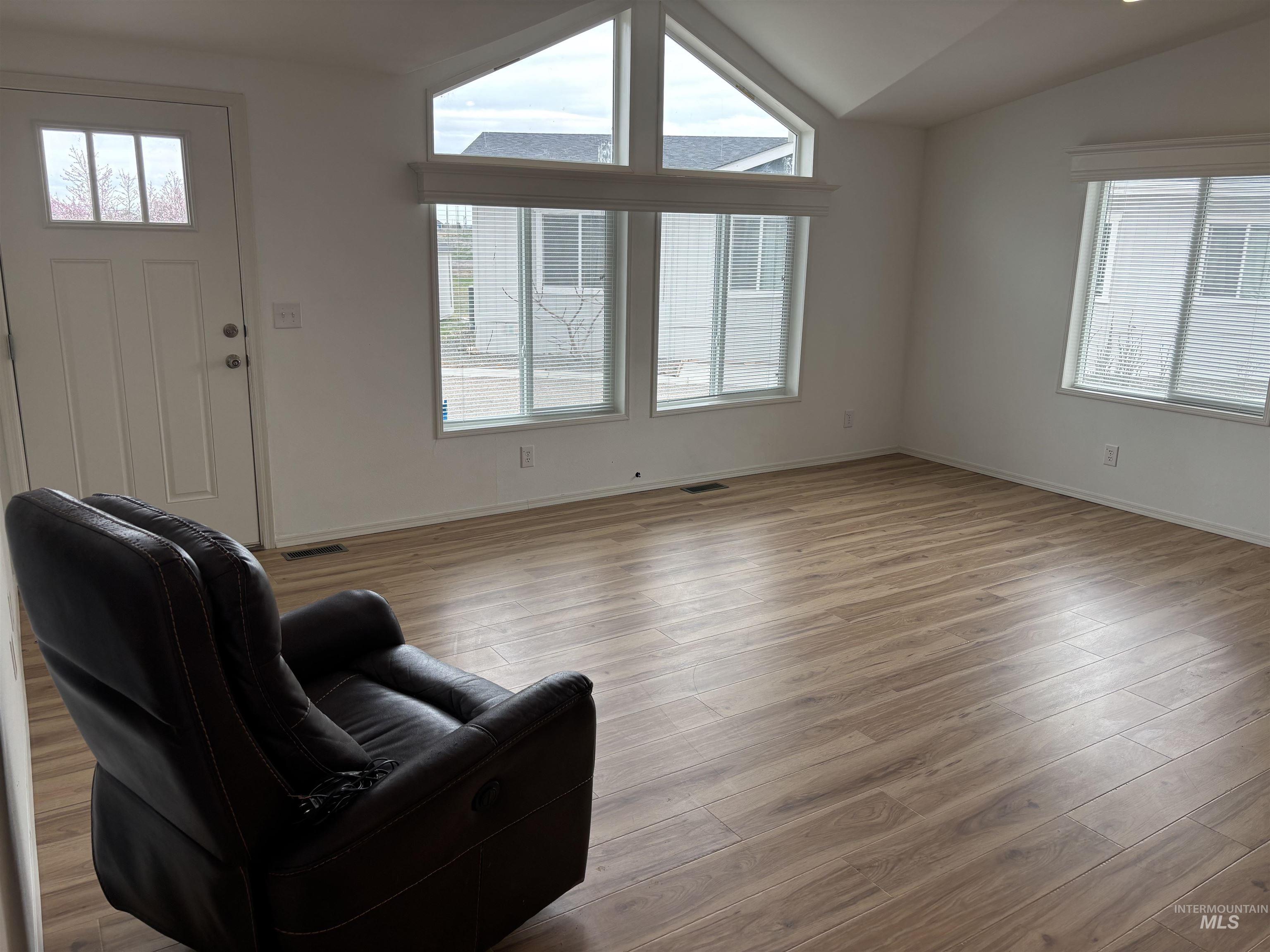 1220 N 4th #22.5, Parma, Idaho 83660, 2 Bedrooms, 1 Bathroom, Residential For Sale, Price $135,000,MLS 98979600