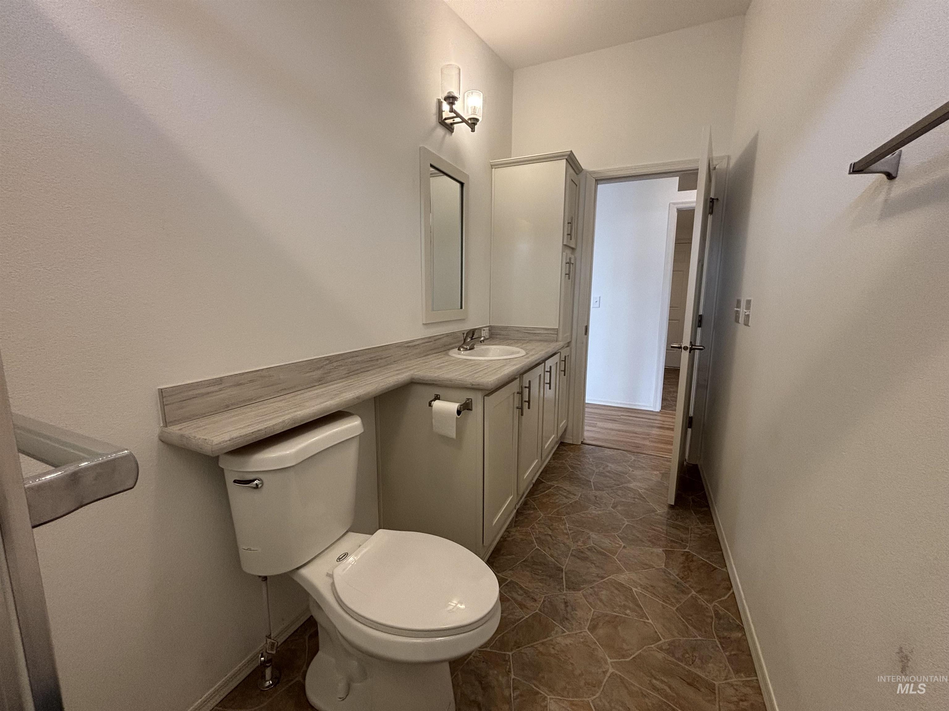 1220 N 4th #22.5, Parma, Idaho 83660, 2 Bedrooms, 1 Bathroom, Residential For Sale, Price $135,000,MLS 98979600