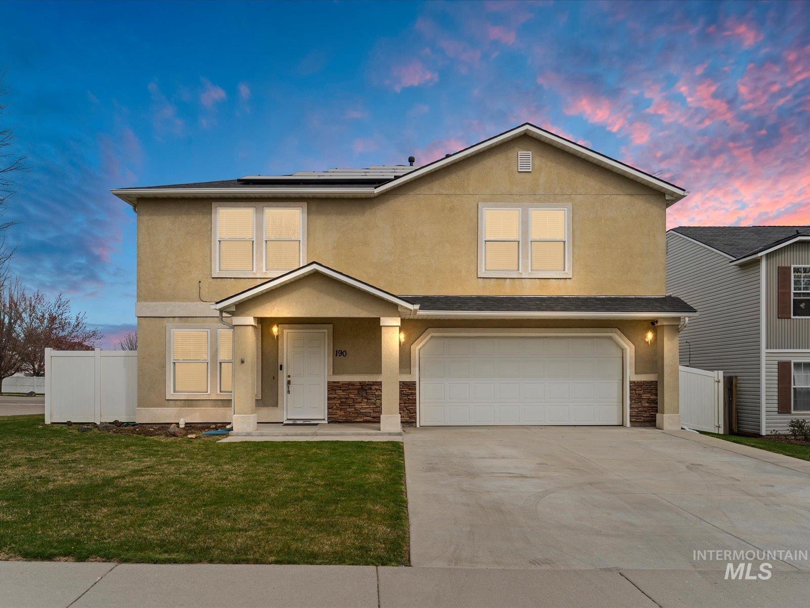 190 W Tehuti Ct., Kuna, Idaho 83634, 4 Bedrooms, 2.5 Bathrooms, Residential For Sale, Price $489,000, 98979601