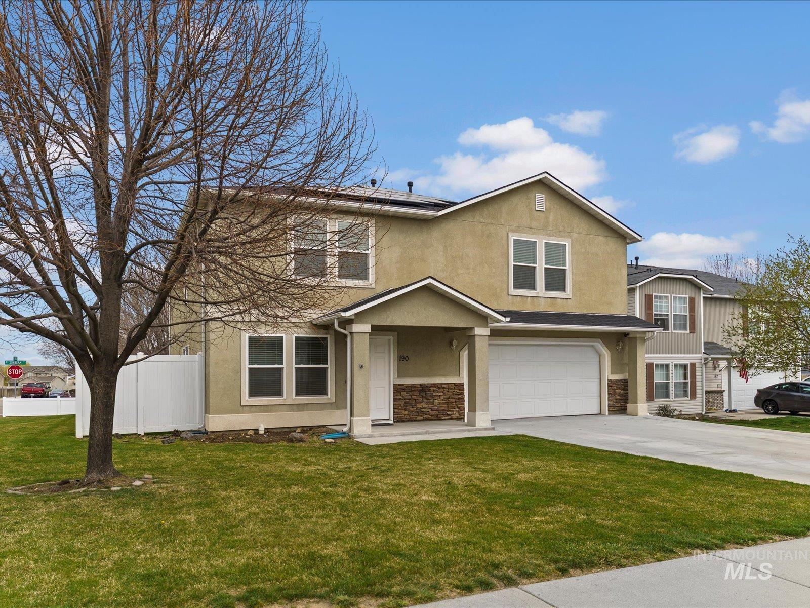 190 W Tehuti Ct., Kuna, Idaho 83634, 4 Bedrooms, 2.5 Bathrooms, Residential For Sale, Price $489,000, 98979601