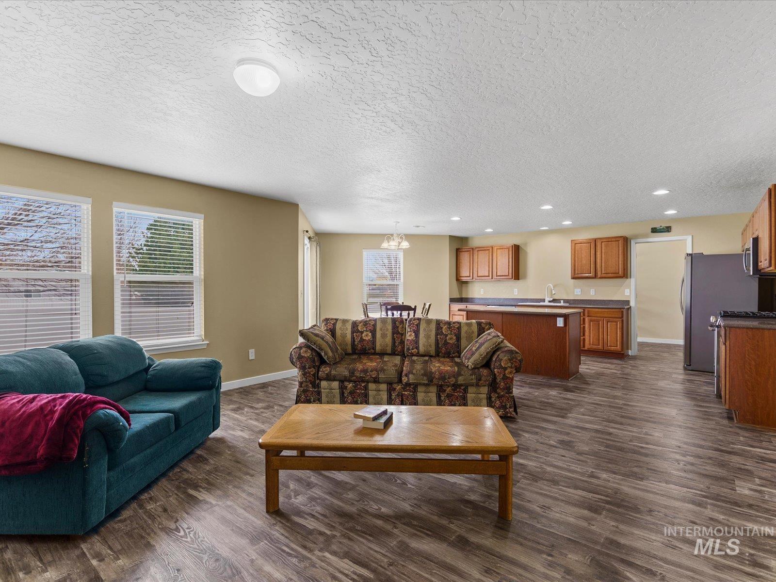 190 W Tehuti Ct., Kuna, Idaho 83634, 4 Bedrooms, 2.5 Bathrooms, Residential For Sale, Price $489,000, 98979601