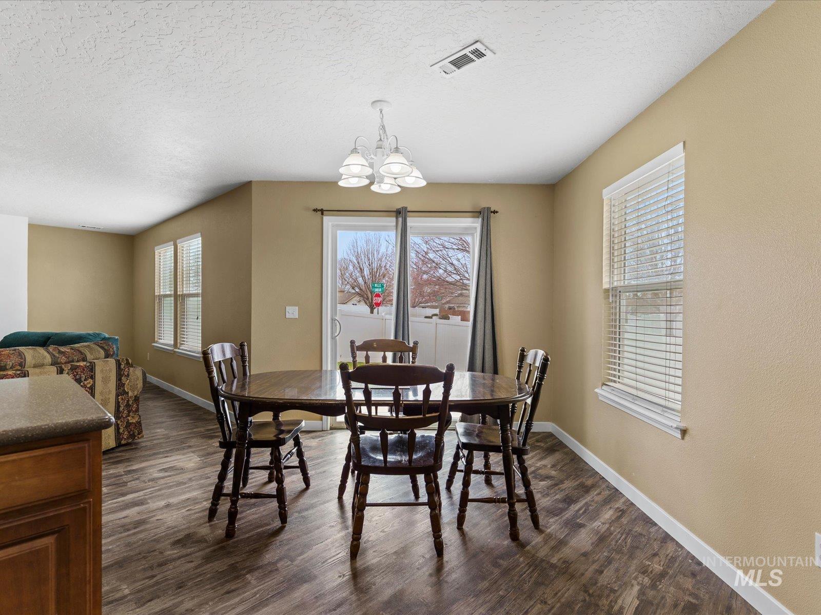 190 W Tehuti Ct., Kuna, Idaho 83634, 4 Bedrooms, 2.5 Bathrooms, Residential For Sale, Price $489,000, 98979601