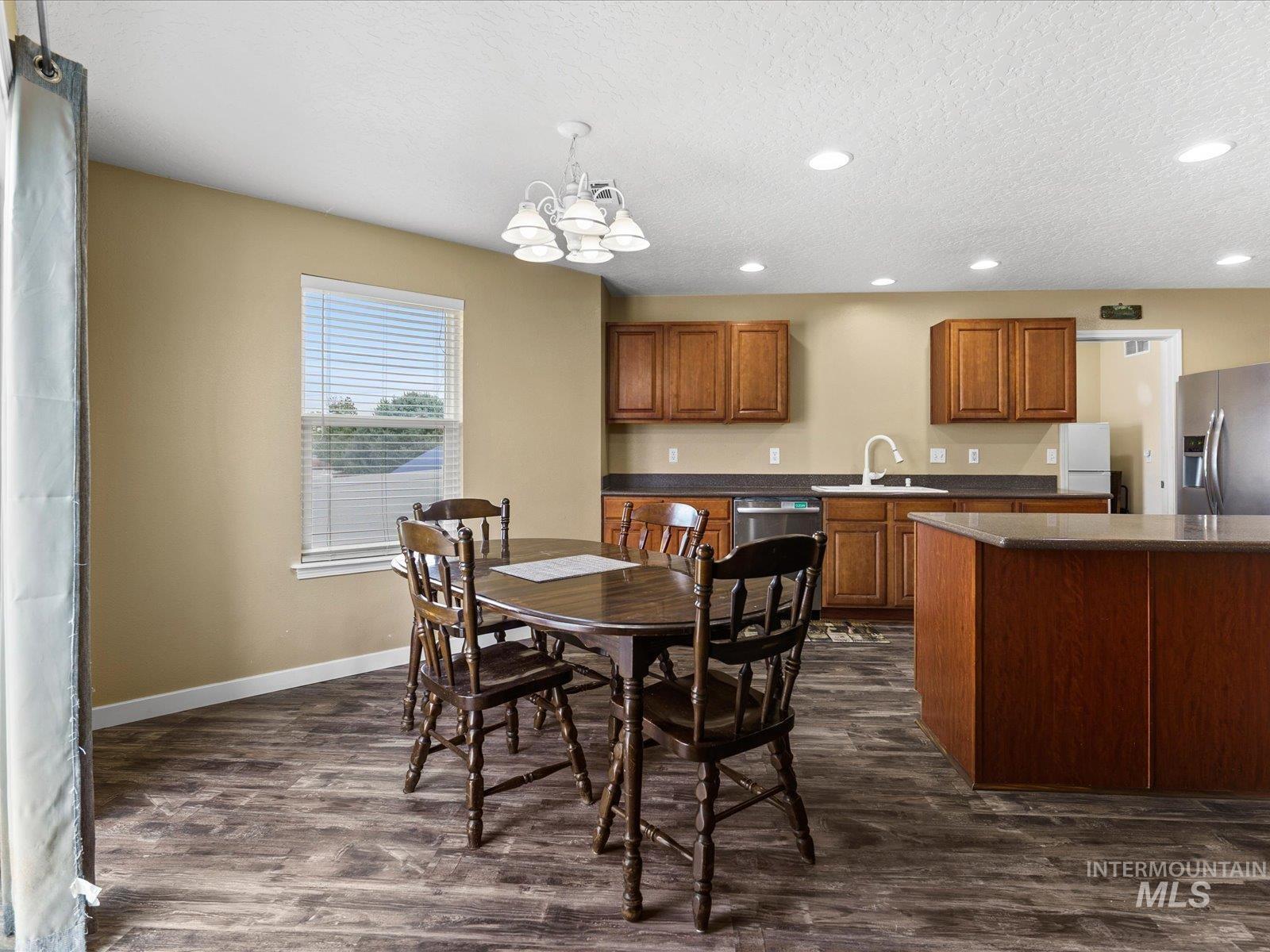 190 W Tehuti Ct., Kuna, Idaho 83634, 4 Bedrooms, 2.5 Bathrooms, Residential For Sale, Price $489,000, 98979601