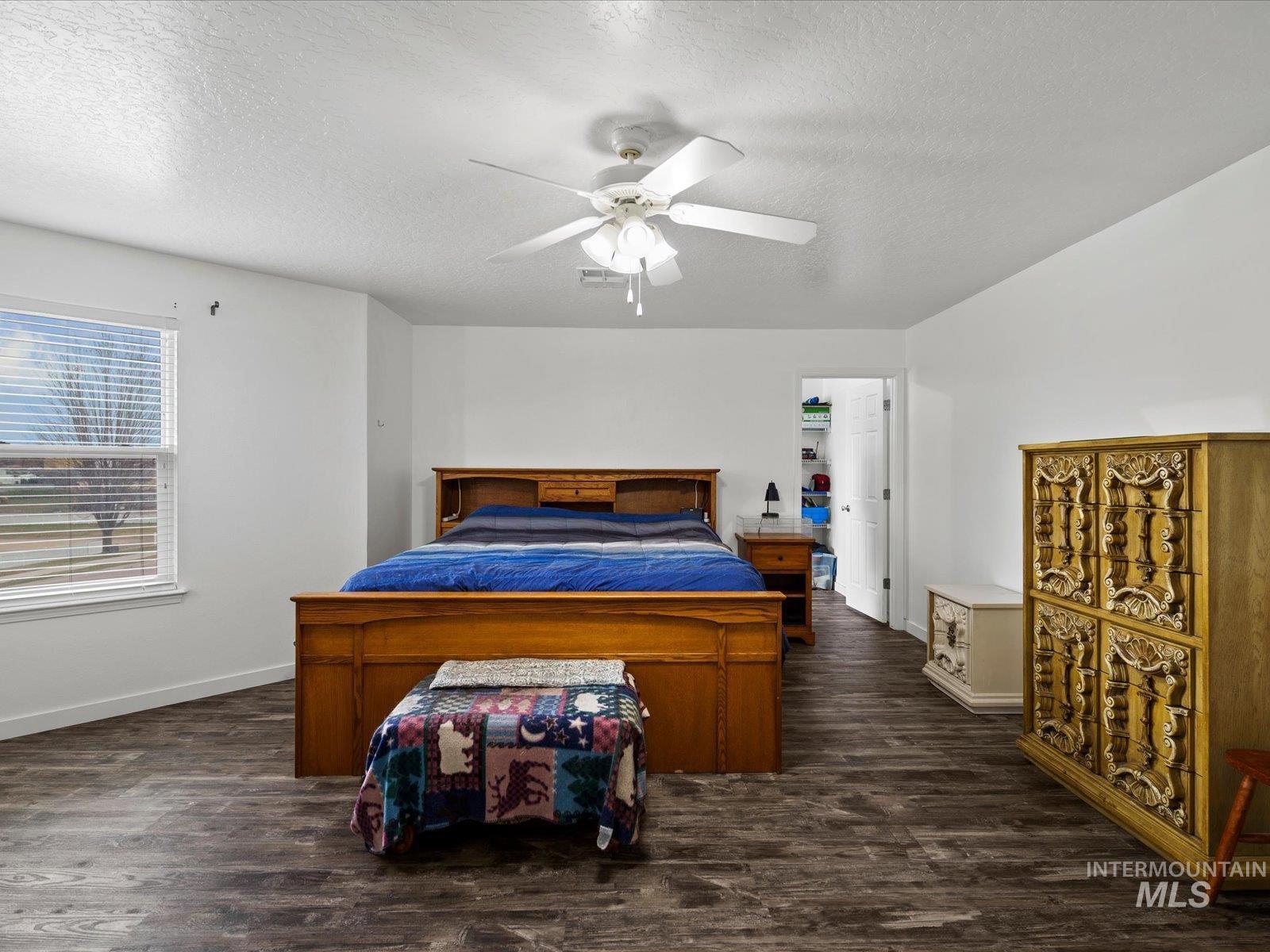 190 W Tehuti Ct., Kuna, Idaho 83634, 4 Bedrooms, 2.5 Bathrooms, Residential For Sale, Price $489,000, 98979601