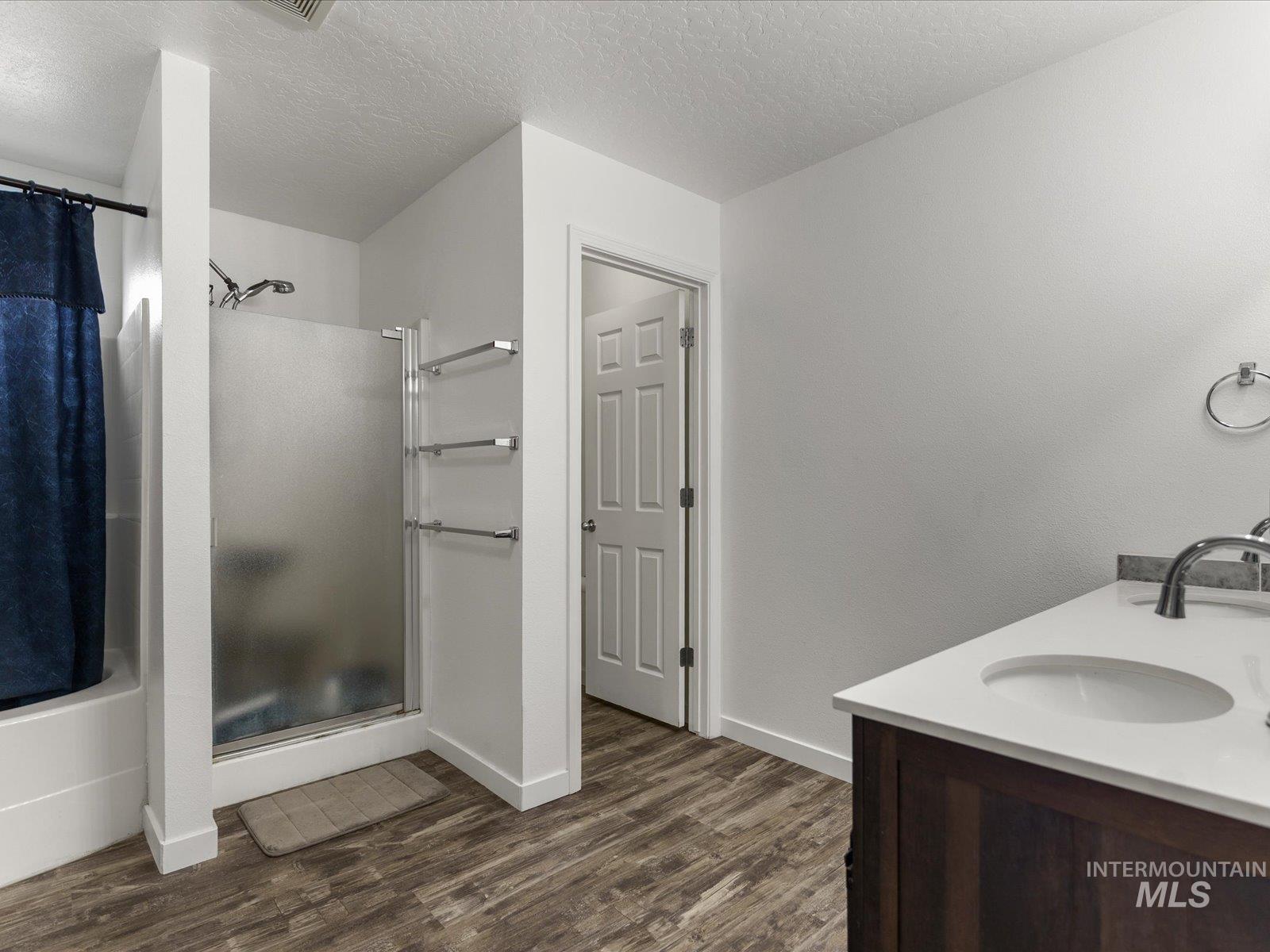 190 W Tehuti Ct., Kuna, Idaho 83634, 4 Bedrooms, 2.5 Bathrooms, Residential For Sale, Price $489,000, 98979601