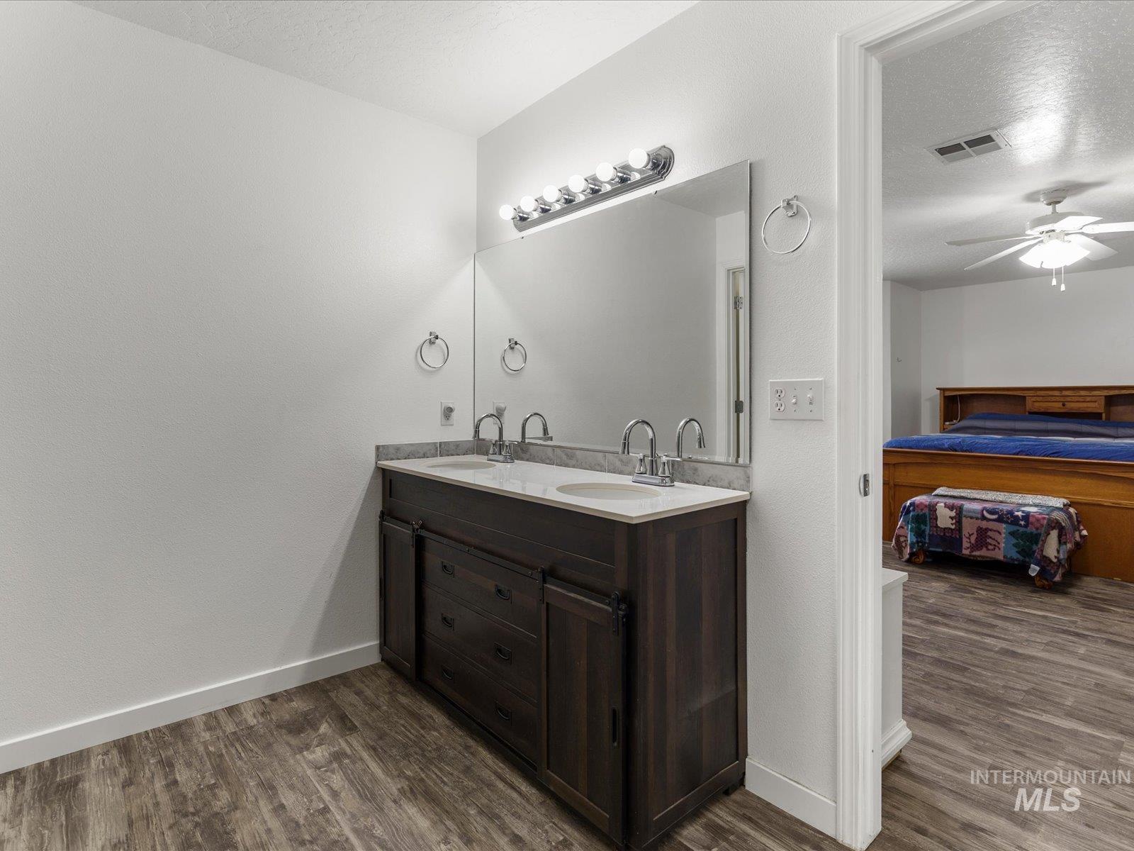 190 W Tehuti Ct., Kuna, Idaho 83634, 4 Bedrooms, 2.5 Bathrooms, Residential For Sale, Price $489,000, 98979601