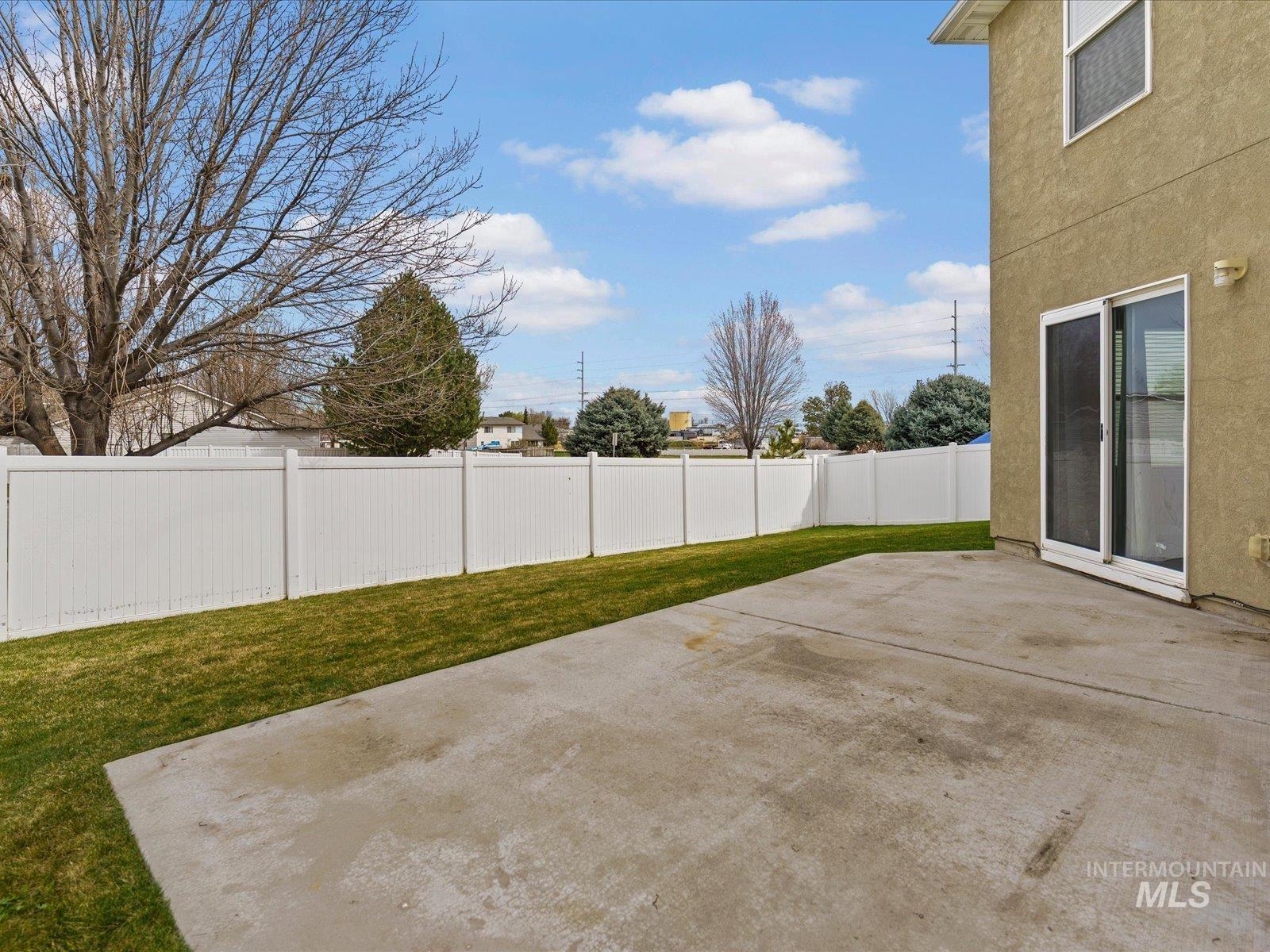 190 W Tehuti Ct., Kuna, Idaho 83634, 4 Bedrooms, 2.5 Bathrooms, Residential For Sale, Price $489,000, 98979601