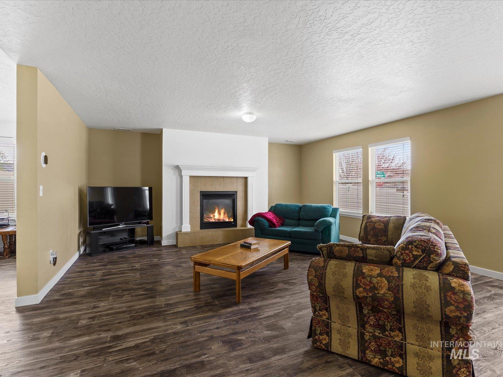 190 W Tehuti Ct., Kuna, Idaho 83634, 4 Bedrooms, 2.5 Bathrooms, Residential For Sale, Price $489,000, 98979601