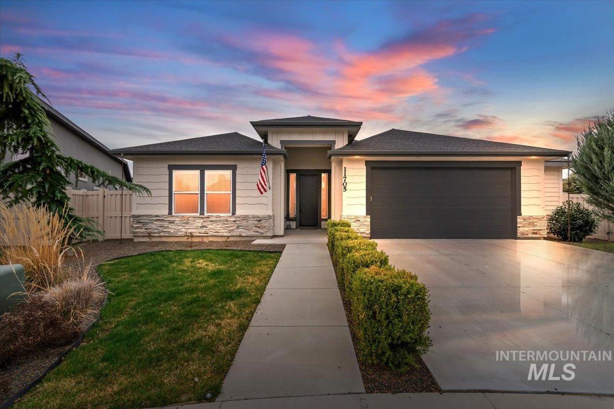 11705 W Bubblingcreek Ct, Star, Idaho 83669, 4 Bedrooms, 3 Bathrooms, Residential For Sale, Price $619,000, 98979604