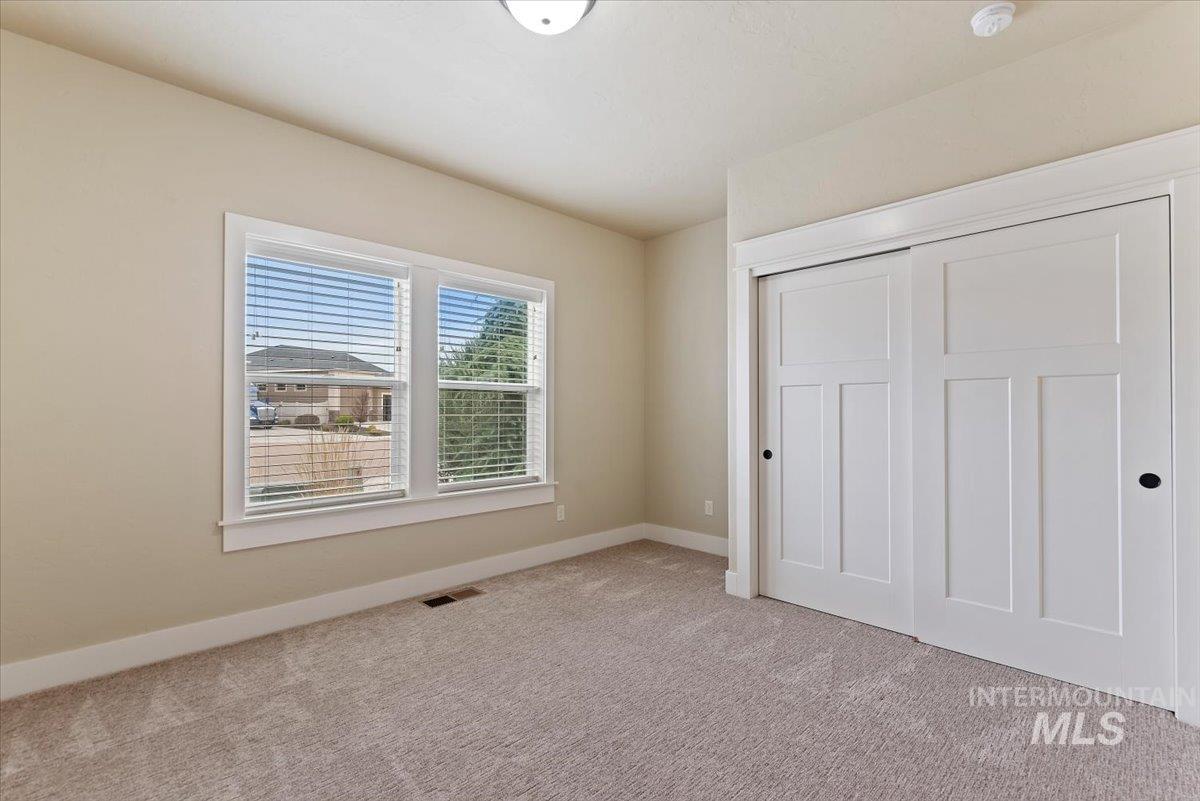 11705 W Bubblingcreek Ct, Star, Idaho 83669, 4 Bedrooms, 3 Bathrooms, Residential For Sale, Price $619,000, 98979604