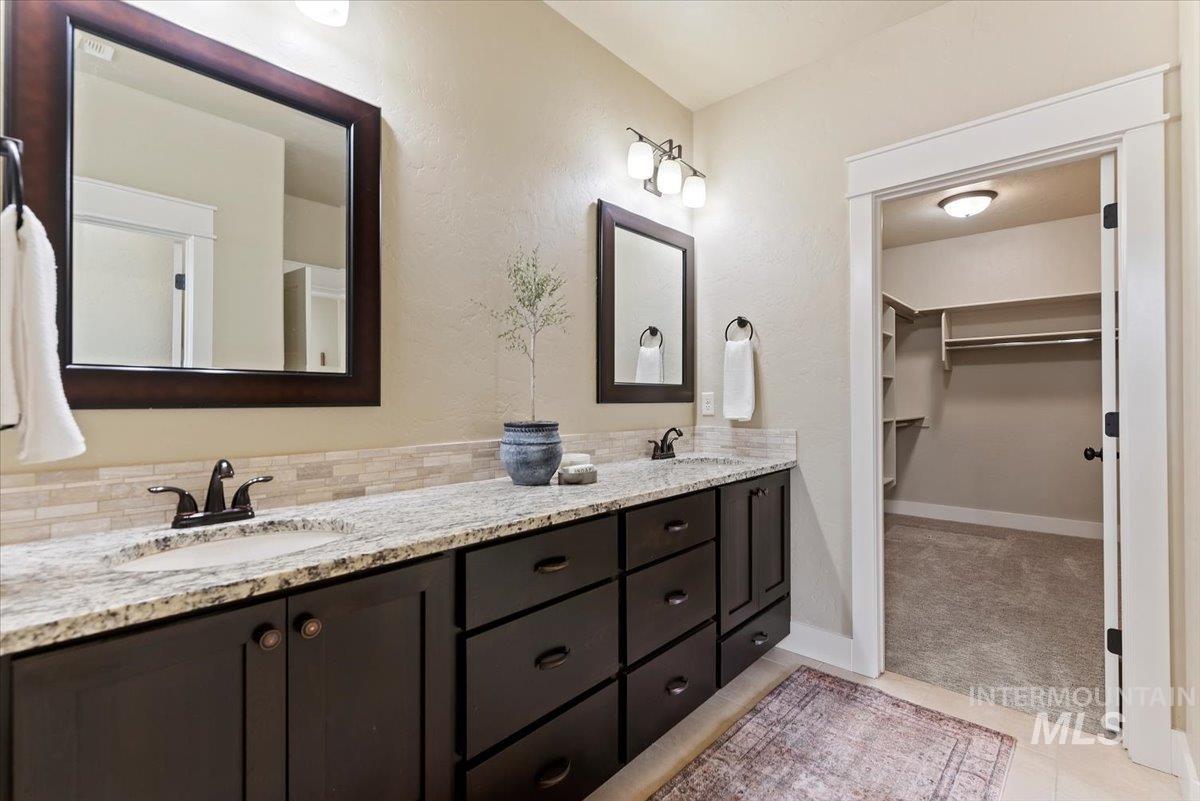 11705 W Bubblingcreek Ct, Star, Idaho 83669, 4 Bedrooms, 3 Bathrooms, Residential For Sale, Price $619,000, 98979604