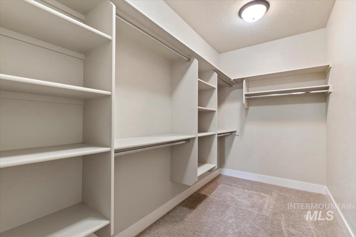 11705 W Bubblingcreek Ct, Star, Idaho 83669, 4 Bedrooms, 3 Bathrooms, Residential For Sale, Price $619,000, 98979604