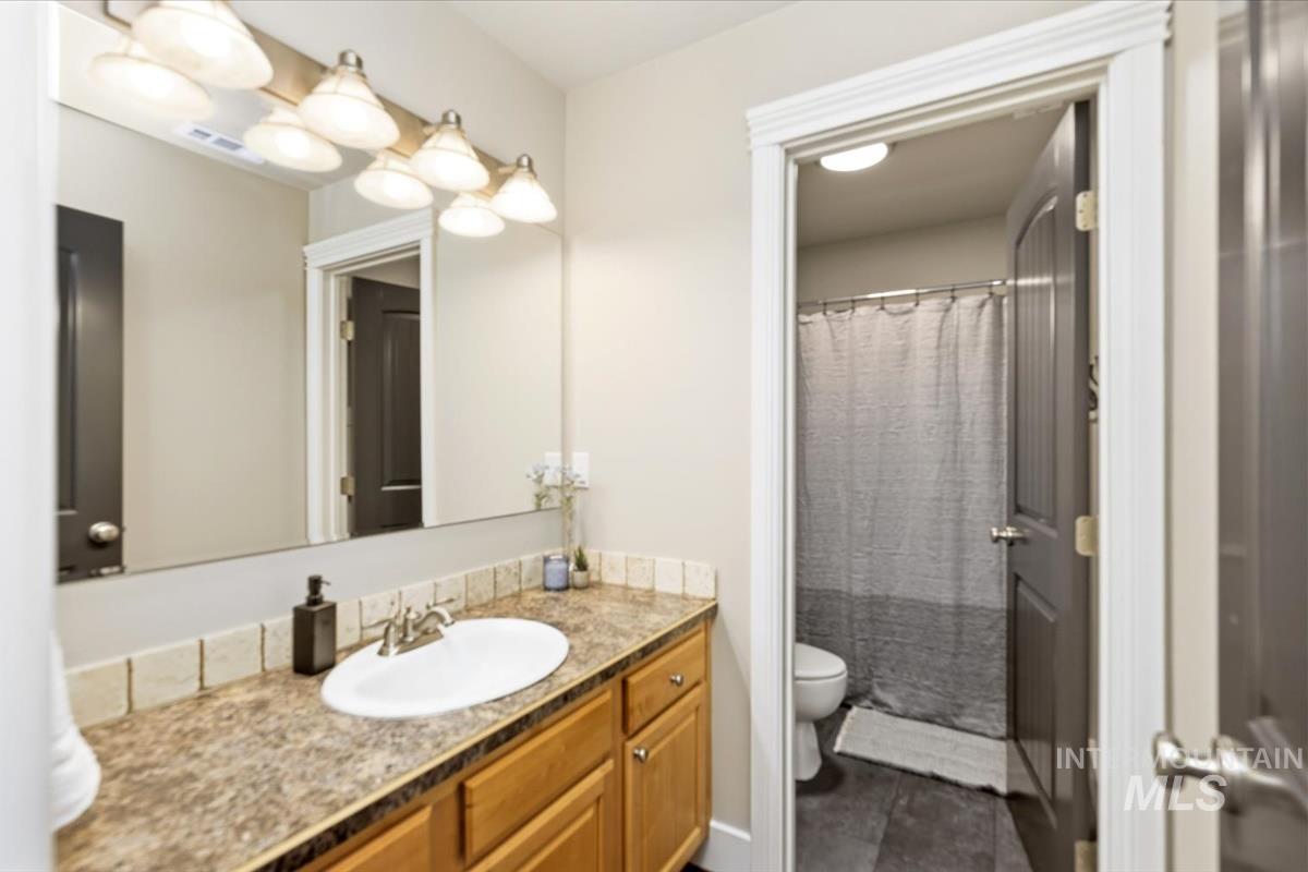 1648 E Sagemoor Dr, Meridian, Idaho 83642, 3 Bedrooms, 2.5 Bathrooms, Residential For Sale, Price $479,000, 98979607