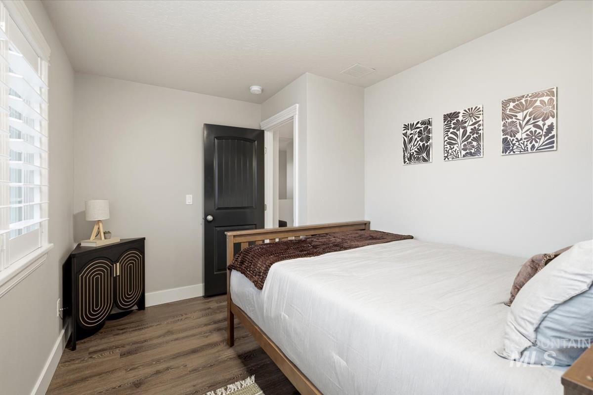 1648 E Sagemoor Dr, Meridian, Idaho 83642, 3 Bedrooms, 2.5 Bathrooms, Residential For Sale, Price $479,000, 98979607