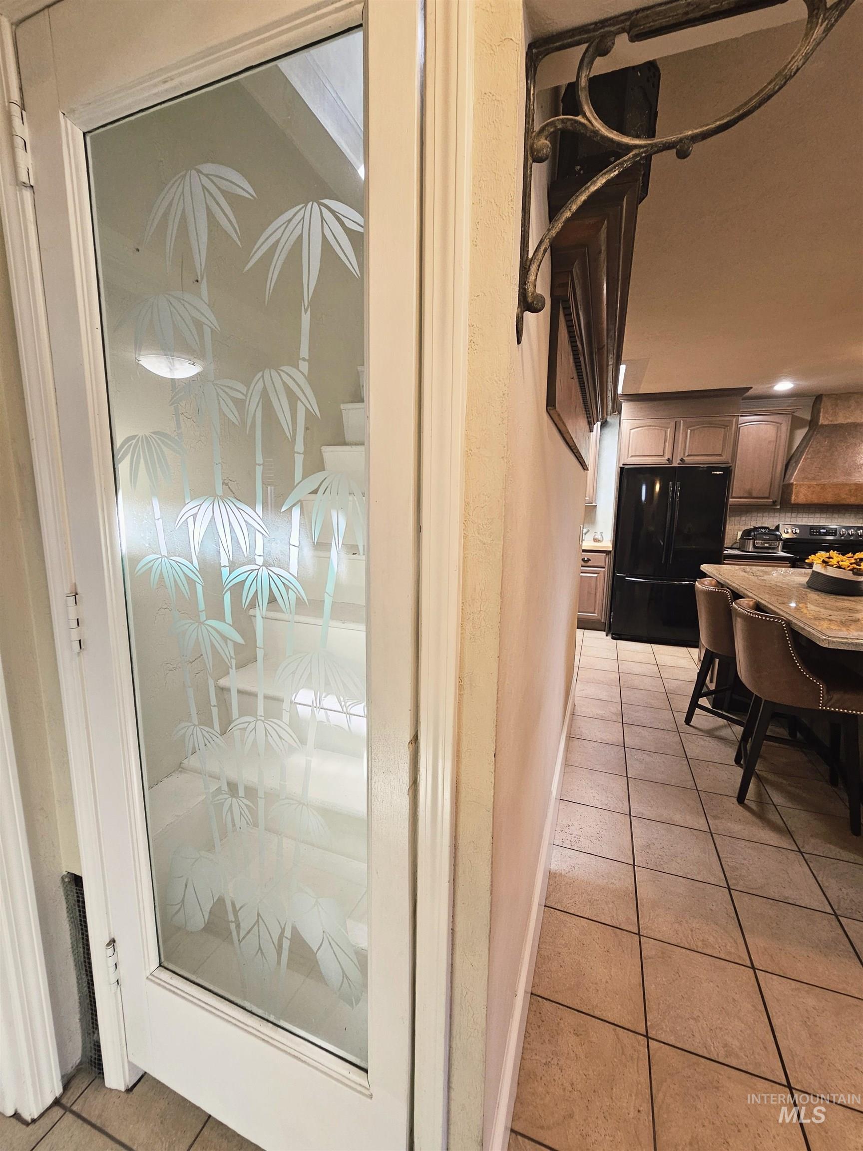 712 3rd st, Lewiston, Idaho 83501, 5 Bedrooms, 2 Bathrooms, Residential For Sale, Price $495,000, 98979609