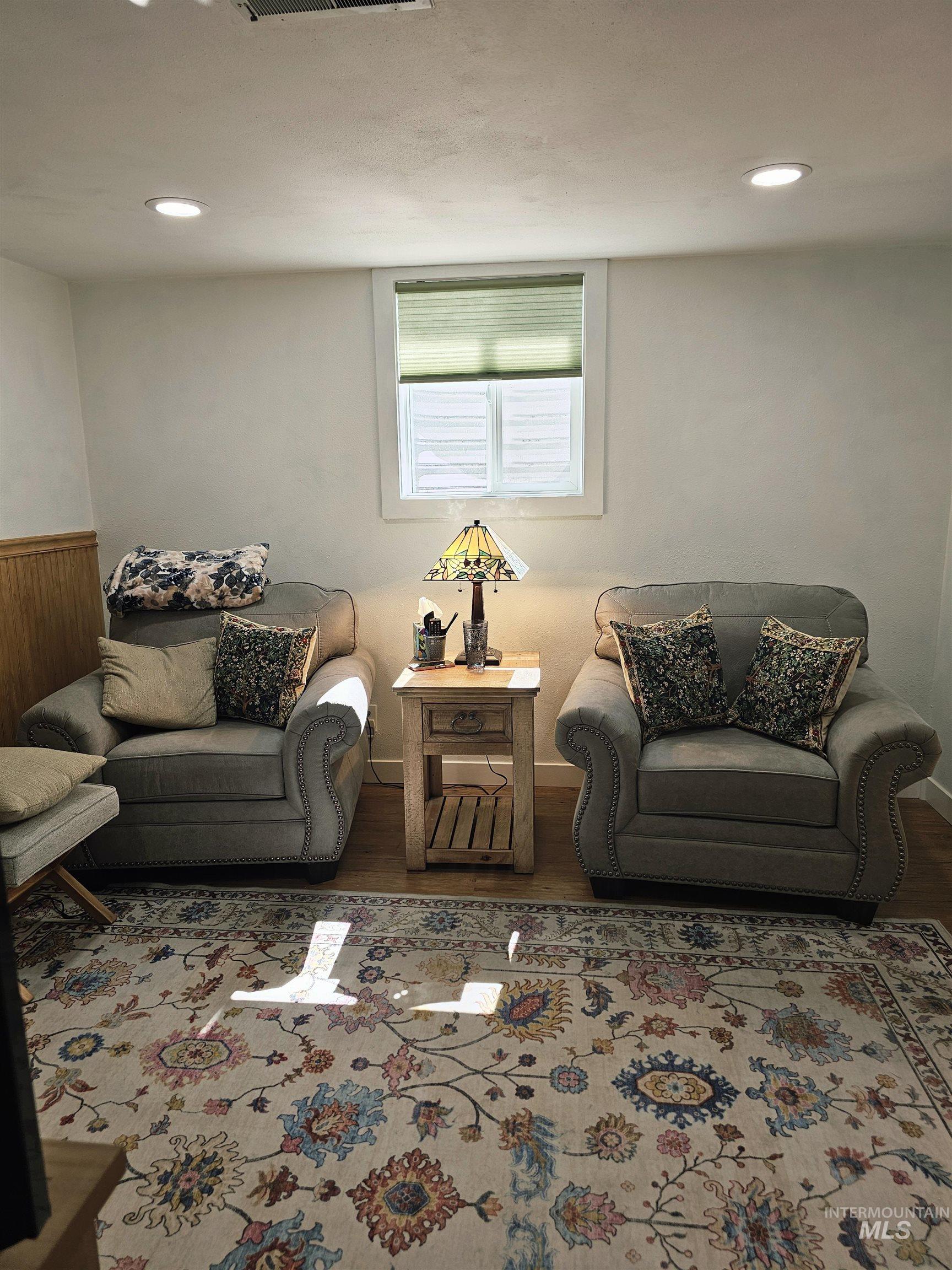 712 3rd st, Lewiston, Idaho 83501, 5 Bedrooms, 2 Bathrooms, Residential For Sale, Price $495,000, 98979609