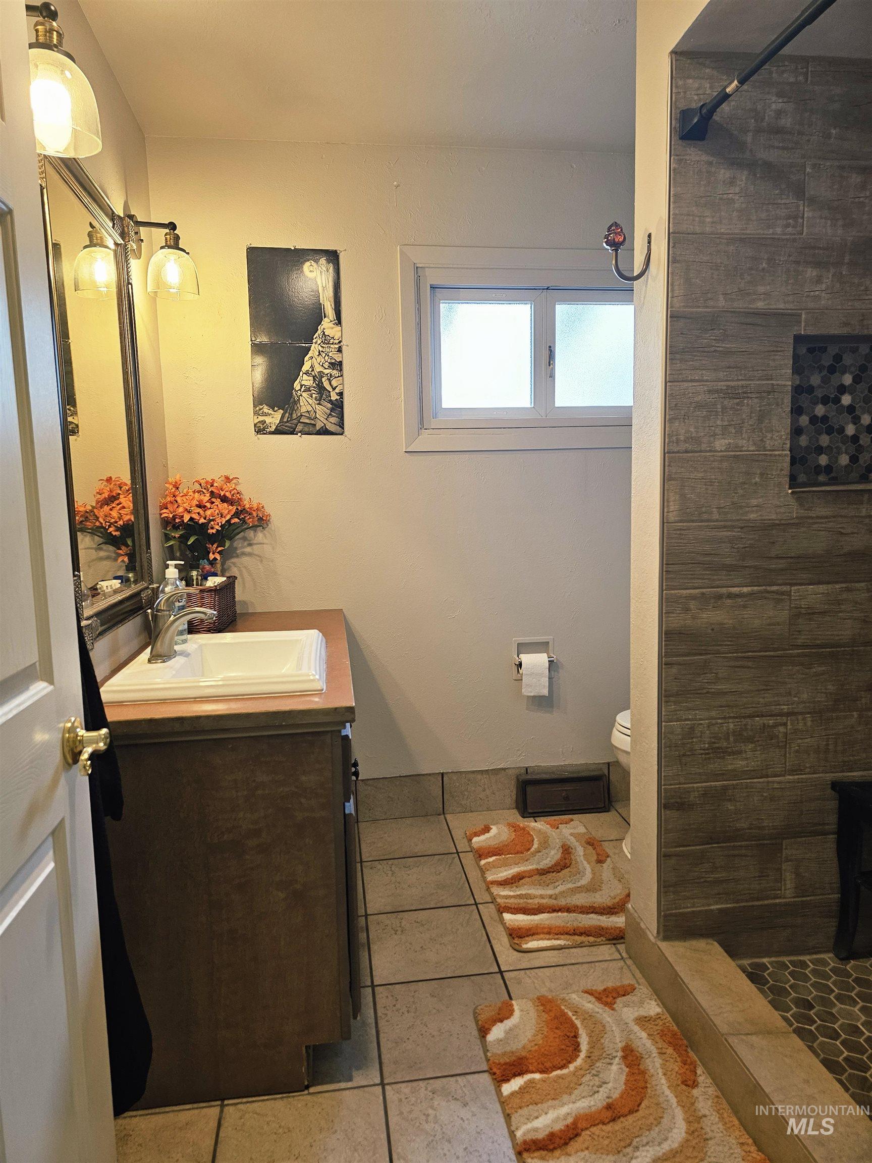 712 3rd st, Lewiston, Idaho 83501, 5 Bedrooms, 2 Bathrooms, Residential For Sale, Price $495,000, 98979609