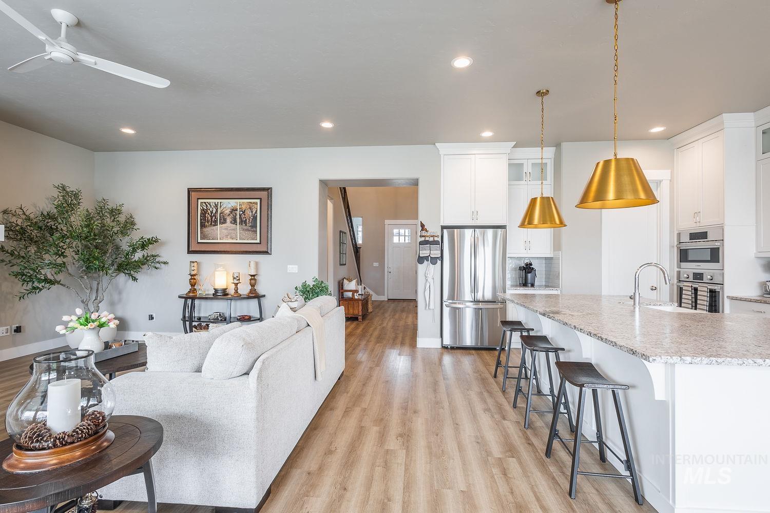 5576 S S Rosalia Way, Meridian, Idaho 83642, 5 Bedrooms, 4 Bathrooms, Residential For Sale, Price $859,900, 98979610