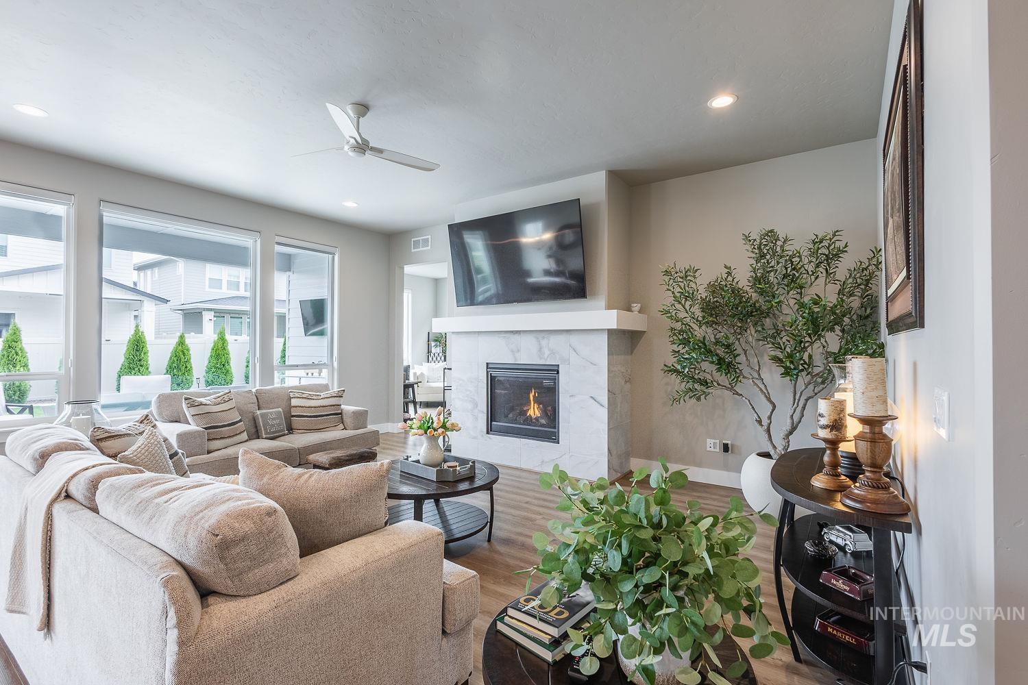 5576 S S Rosalia Way, Meridian, Idaho 83642, 5 Bedrooms, 4 Bathrooms, Residential For Sale, Price $859,900, 98979610