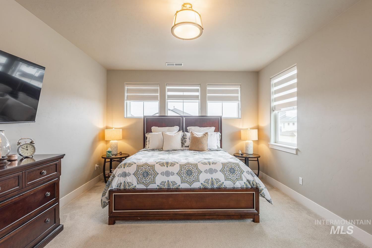 5576 S S Rosalia Way, Meridian, Idaho 83642, 5 Bedrooms, 4 Bathrooms, Residential For Sale, Price $859,900, 98979610