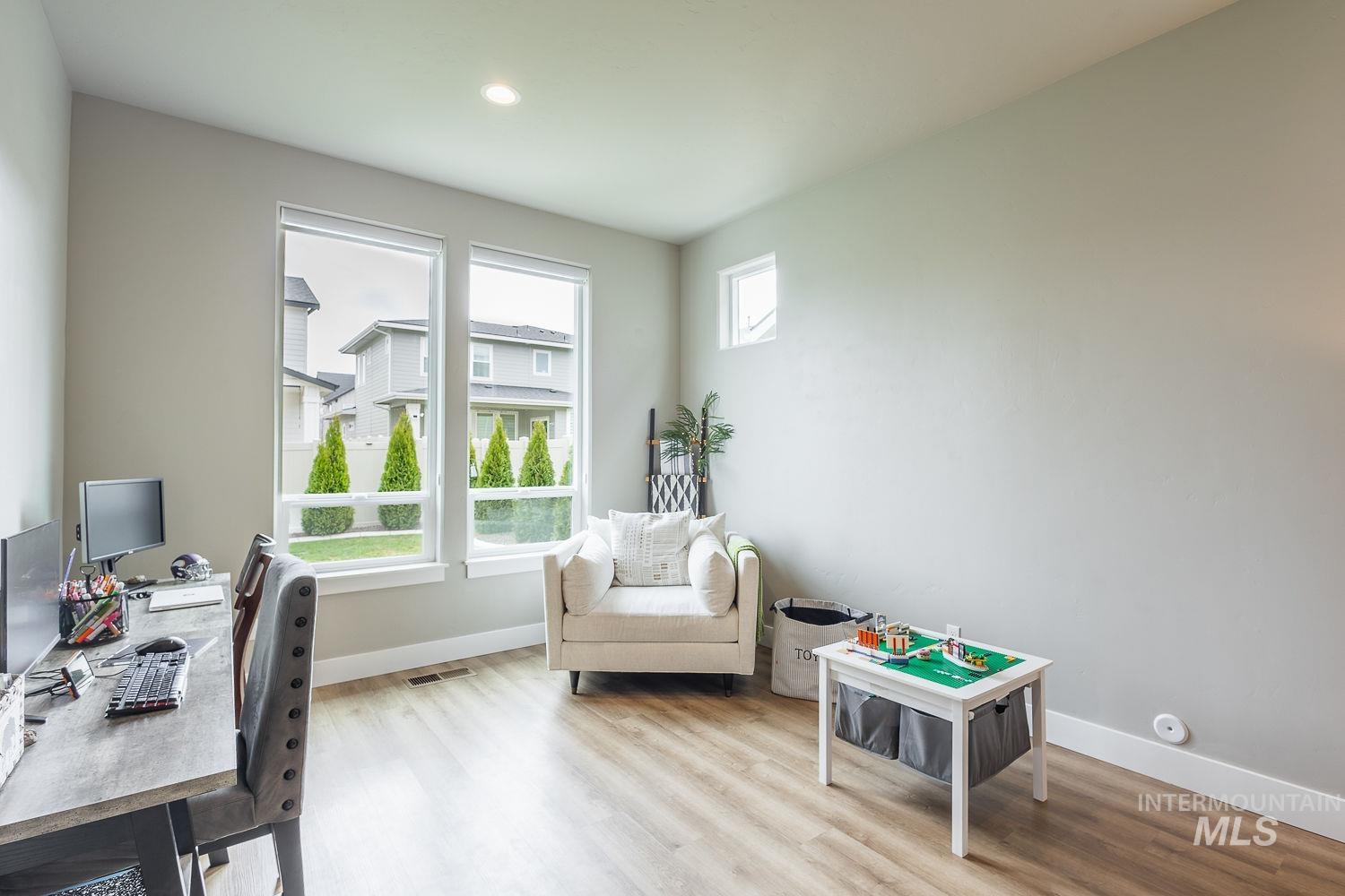 5576 S S Rosalia Way, Meridian, Idaho 83642, 5 Bedrooms, 4 Bathrooms, Residential For Sale, Price $859,900, 98979610