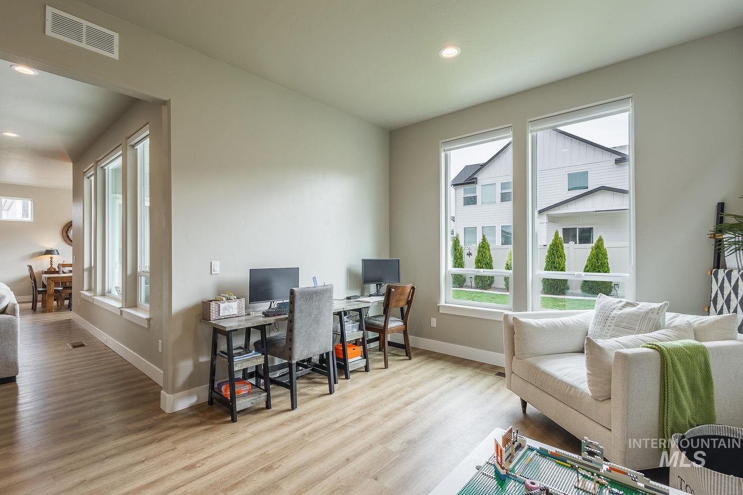 5576 S S Rosalia Way, Meridian, Idaho 83642, 5 Bedrooms, 4 Bathrooms, Residential For Sale, Price $859,900, 98979610