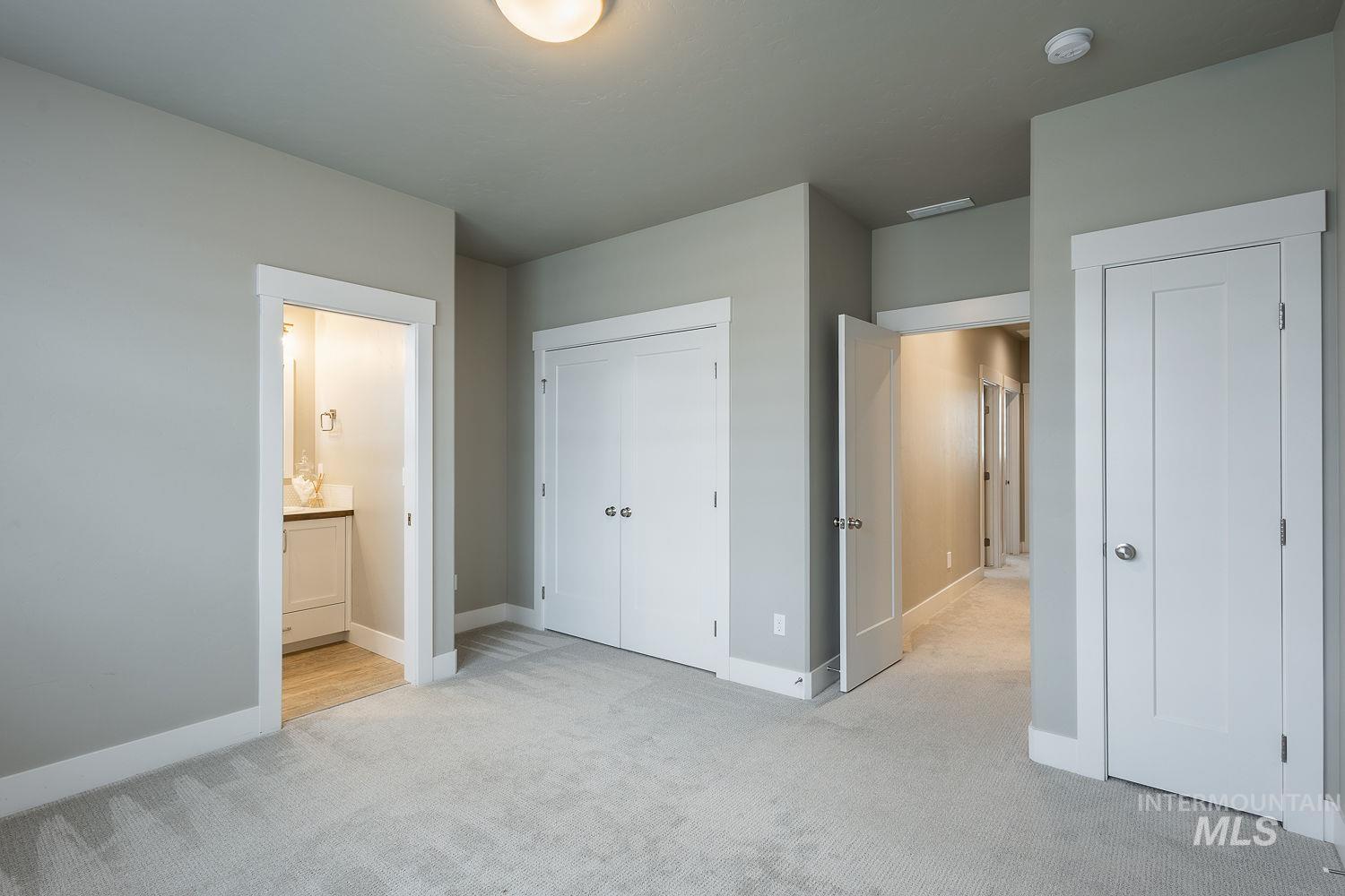 5576 S S Rosalia Way, Meridian, Idaho 83642, 5 Bedrooms, 4 Bathrooms, Residential For Sale, Price $859,900, 98979610