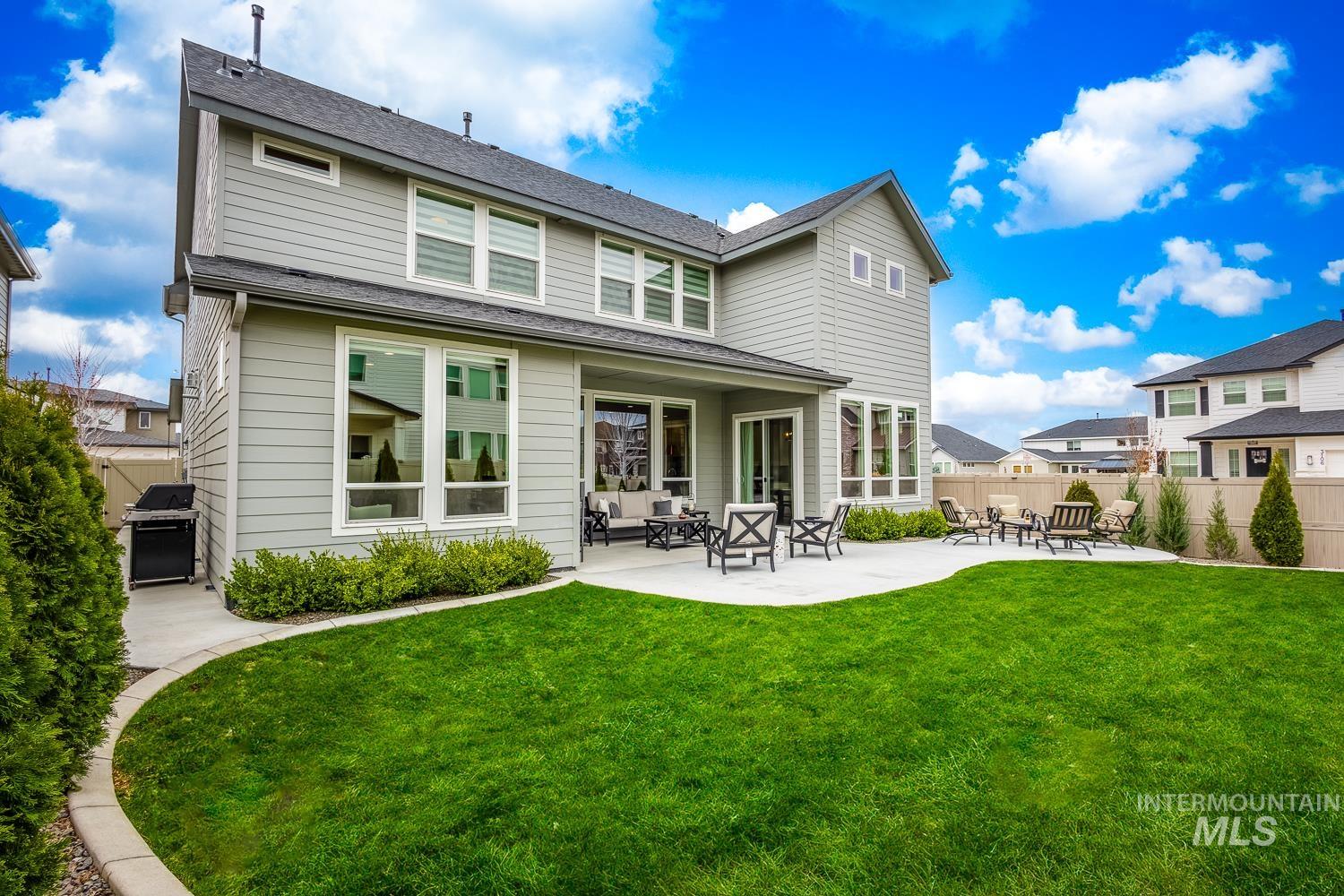 5576 S Rosalia Way, Meridian, Idaho 83642, 5 Bedrooms, 4 Bathrooms, Residential For Sale, Price $839,900,MLS 98979610