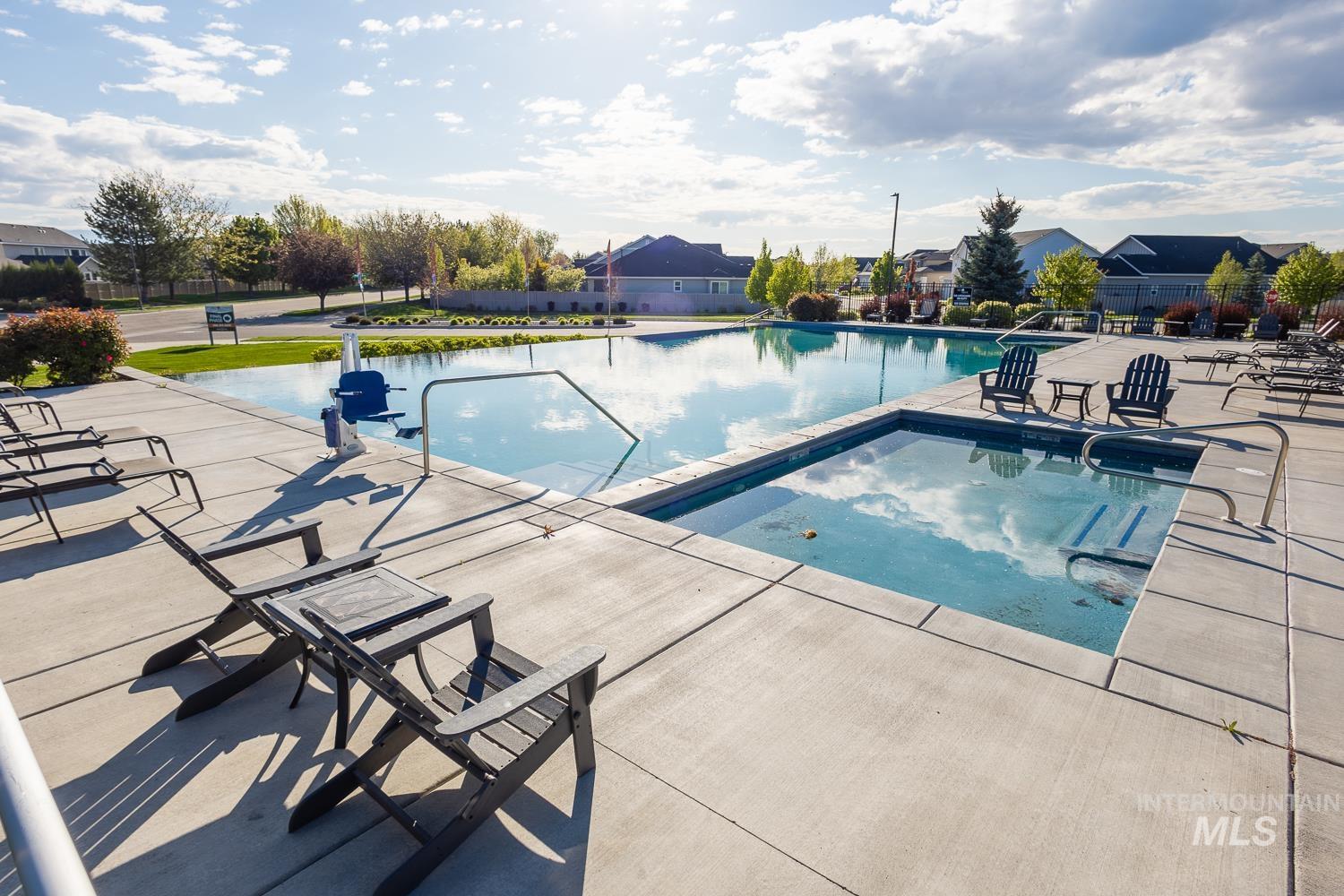 5576 S Rosalia Way, Meridian, Idaho 83642, 5 Bedrooms, 4 Bathrooms, Residential For Sale, Price $839,900,MLS 98979610