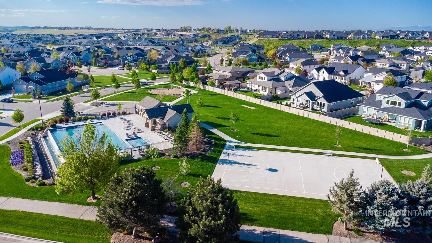 5576 S Rosalia Way, Meridian, Idaho 83642, 5 Bedrooms, 4 Bathrooms, Residential For Sale, Price $839,900,MLS 98979610