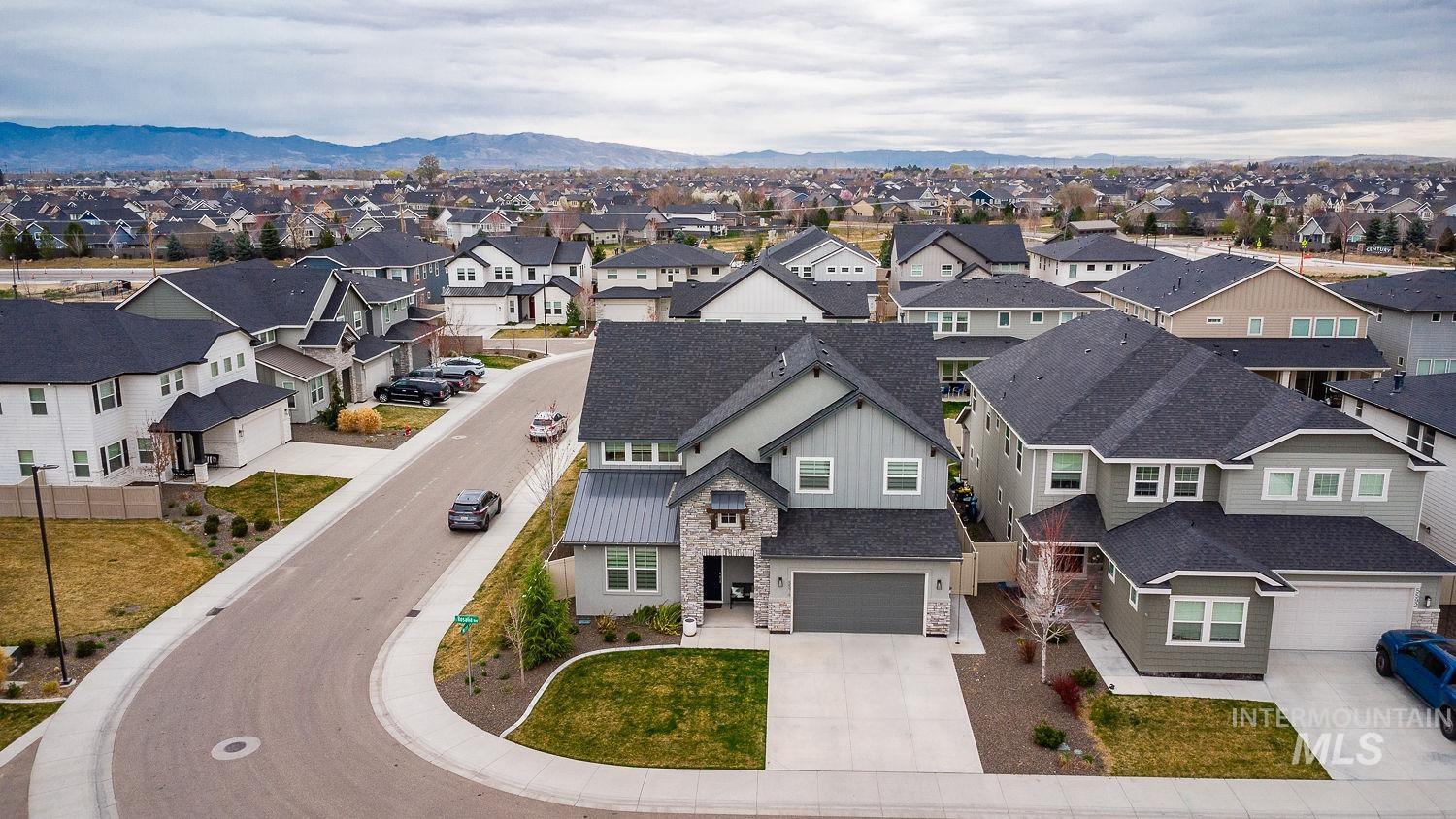 5576 S S Rosalia Way, Meridian, Idaho 83642, 5 Bedrooms, 4 Bathrooms, Residential For Sale, Price $859,900, 98979610