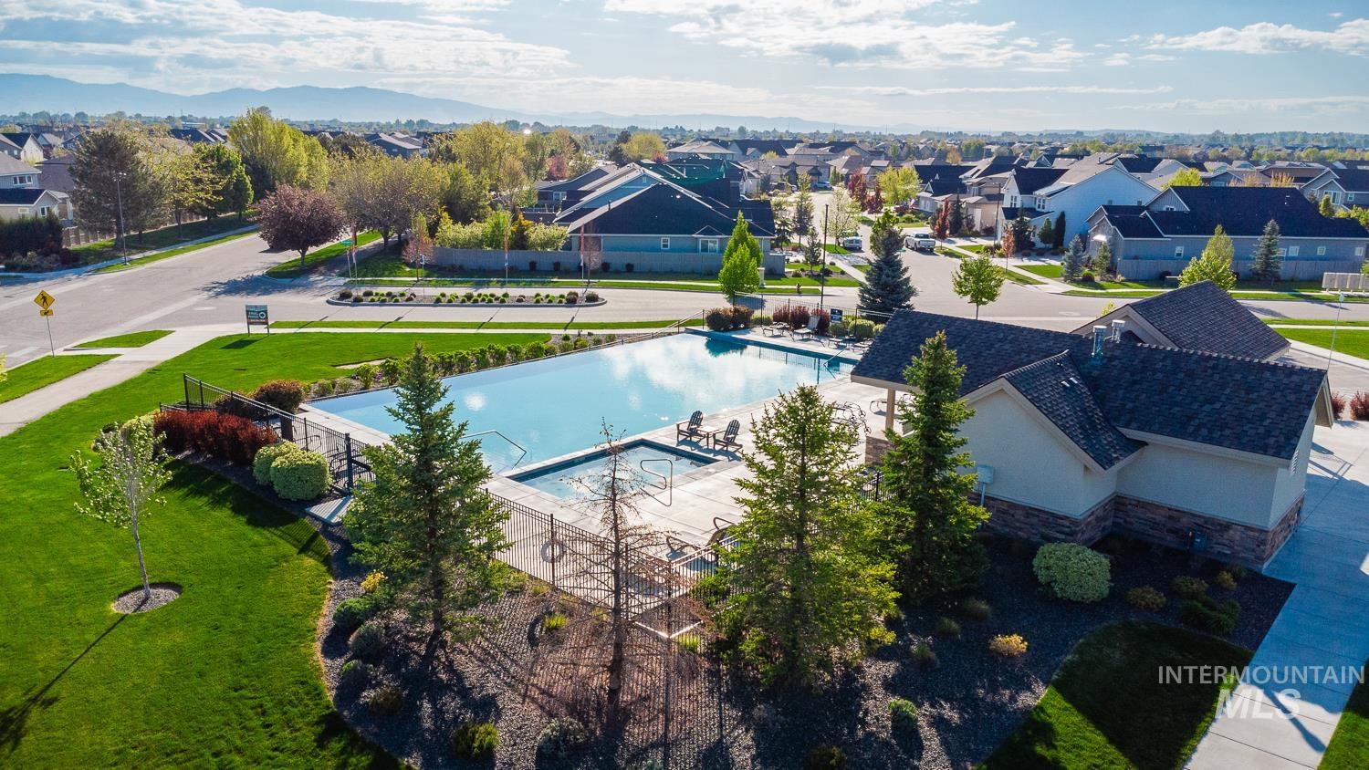 5576 S Rosalia Way, Meridian, Idaho 83642, 5 Bedrooms, 4 Bathrooms, Residential For Sale, Price $839,900,MLS 98979610