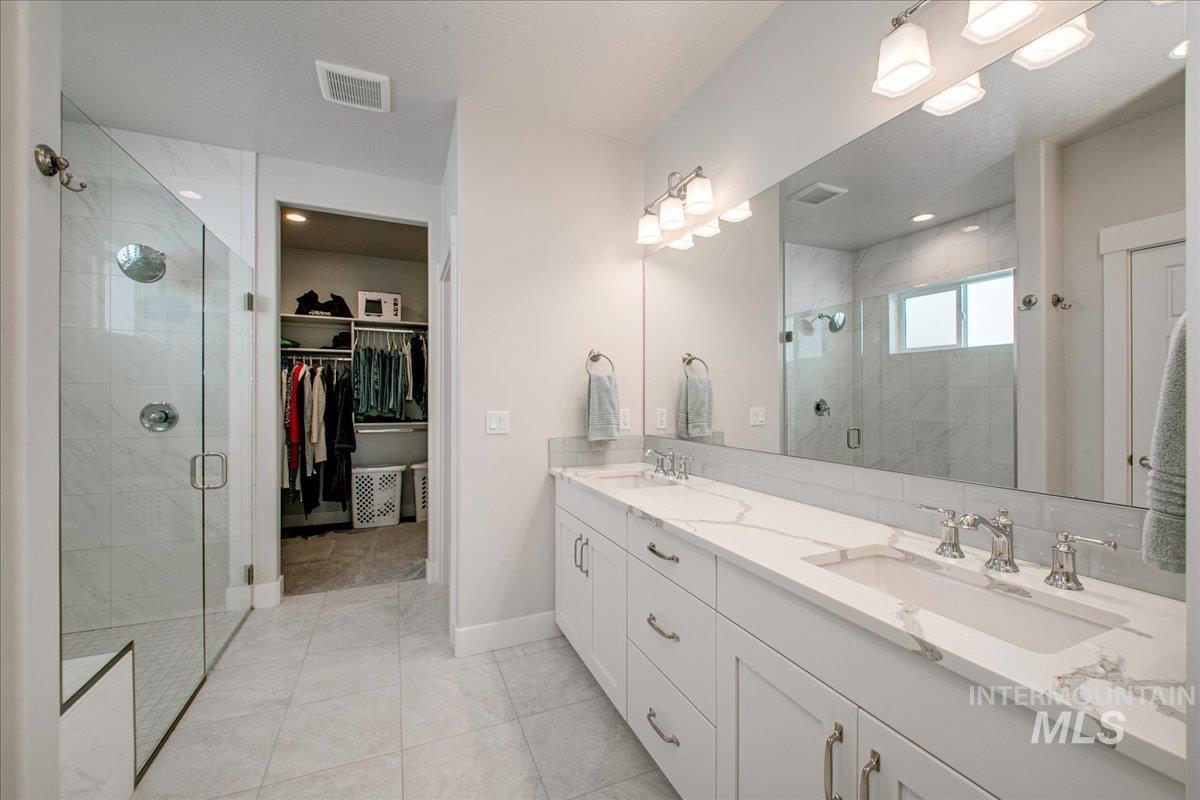 2565 E Ringneck St, Meridian, Idaho 83646, 3 Bedrooms, 2 Bathrooms, Residential For Sale, Price $589,900,MLS 98979611