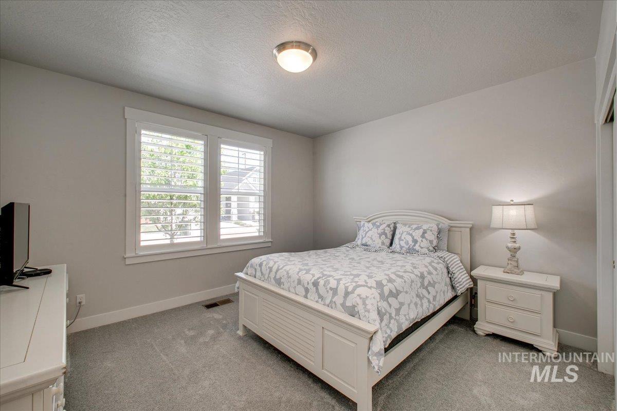 2565 E Ringneck St, Meridian, Idaho 83646, 3 Bedrooms, 2 Bathrooms, Residential For Sale, Price $589,900,MLS 98979611