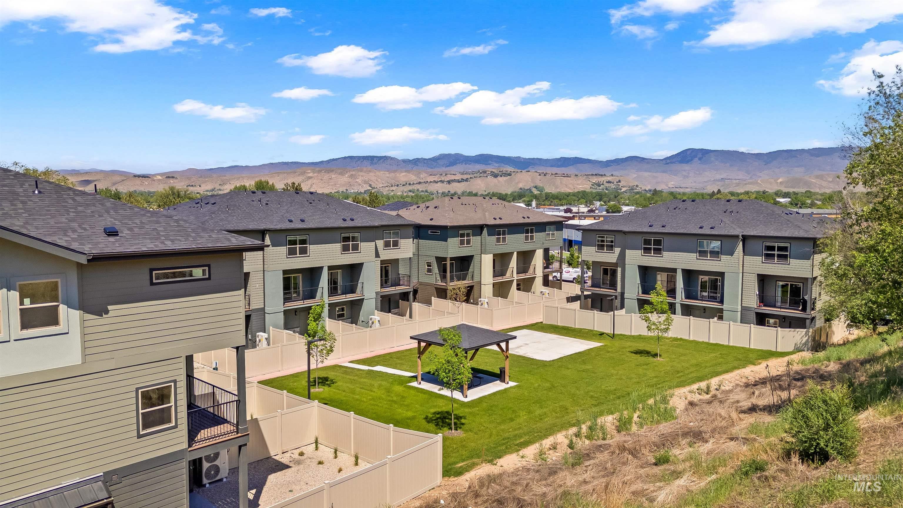 7439 W Swain Lane, Garden City, Idaho 83714, 3 Bedrooms, 3 Bathrooms, Residential For Sale, Price $439,000, 98979612