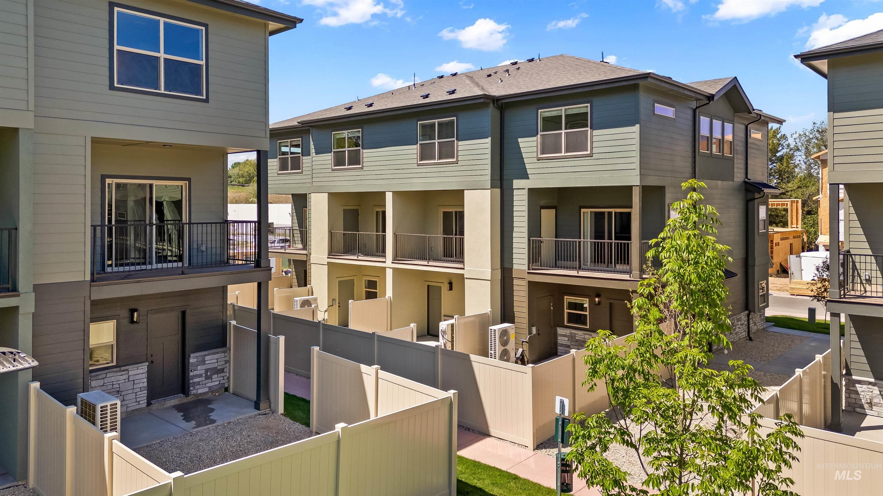 7439 W Swain Lane, Garden City, Idaho 83714, 3 Bedrooms, 3 Bathrooms, Residential For Sale, Price $439,000, 98979612