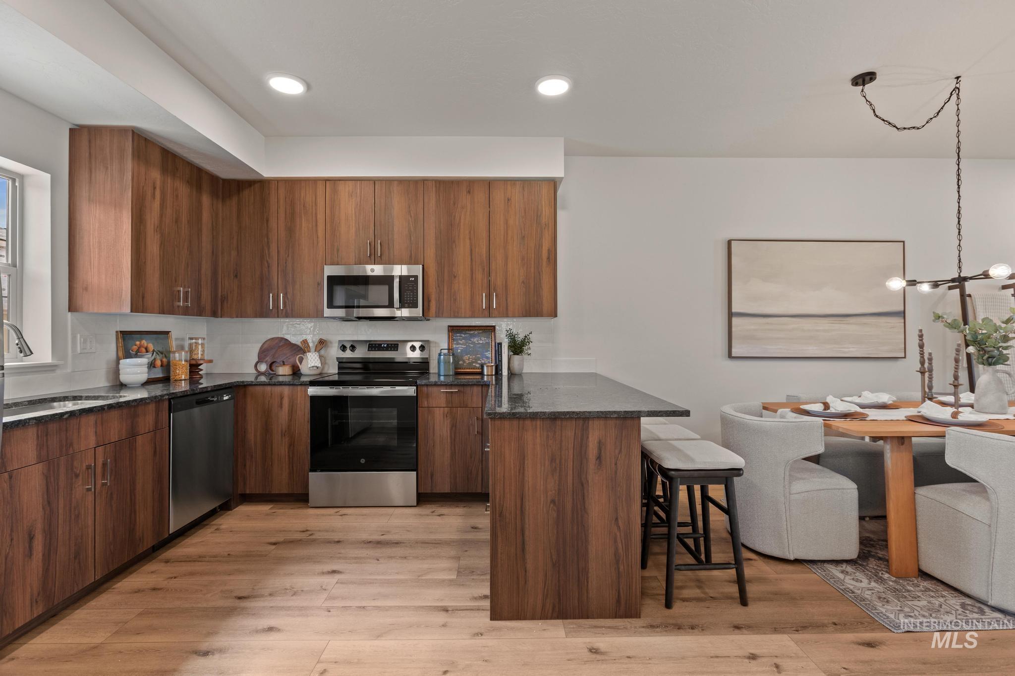 7439 W Swain Lane, Garden City, Idaho 83714, 3 Bedrooms, 3 Bathrooms, Residential For Sale, Price $439,000, 98979612