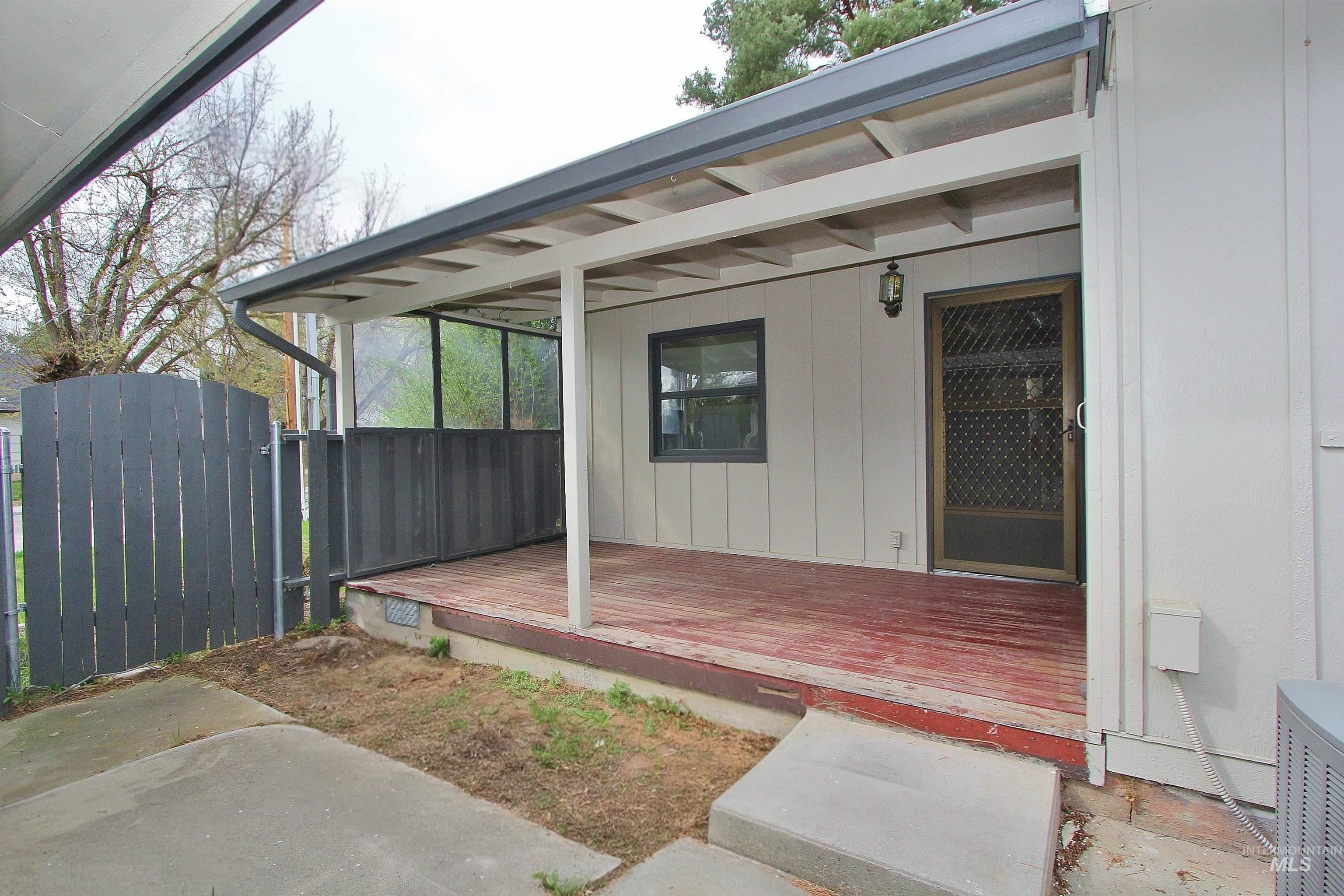 1161 S Abbey Circle, Boise, Idaho 83705-2074, 3 Bedrooms, 2 Bathrooms, Residential For Sale, Price $337,000, 98979614