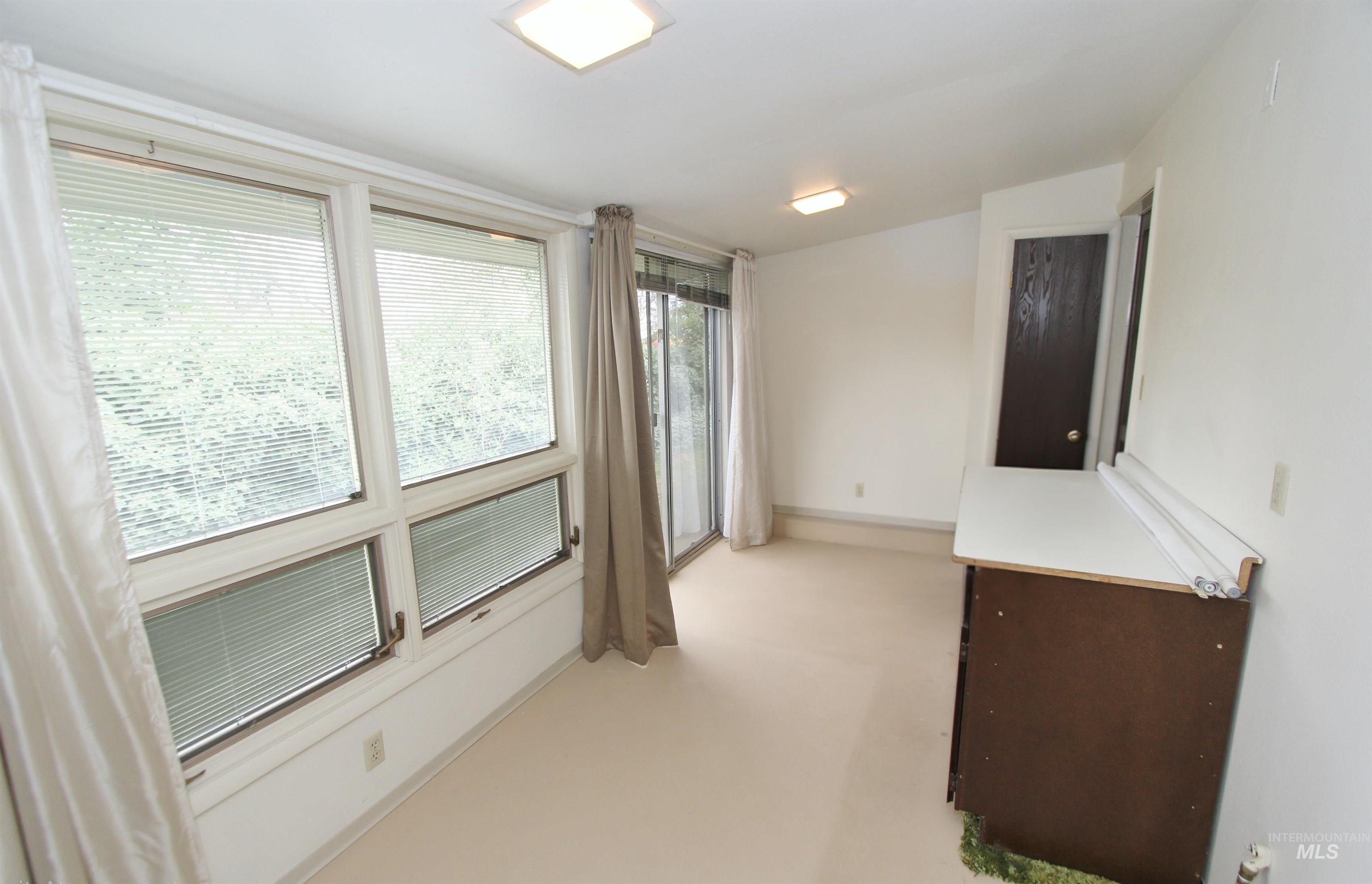 1161 S Abbey Circle, Boise, Idaho 83705-2074, 3 Bedrooms, 2 Bathrooms, Residential For Sale, Price $337,000, 98979614