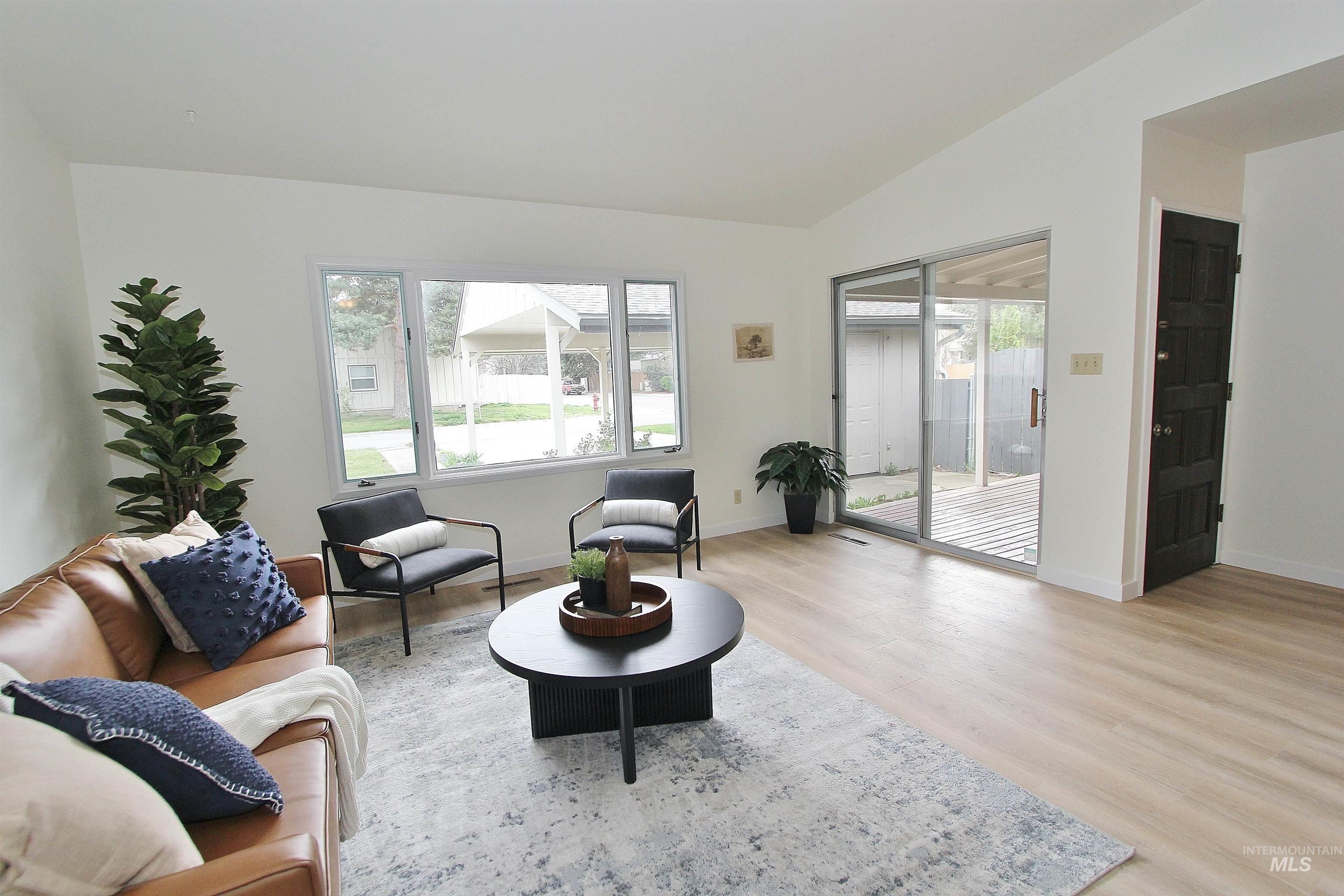 1161 S Abbey Circle, Boise, Idaho 83705-2074, 3 Bedrooms, 2 Bathrooms, Residential For Sale, Price $337,000, 98979614