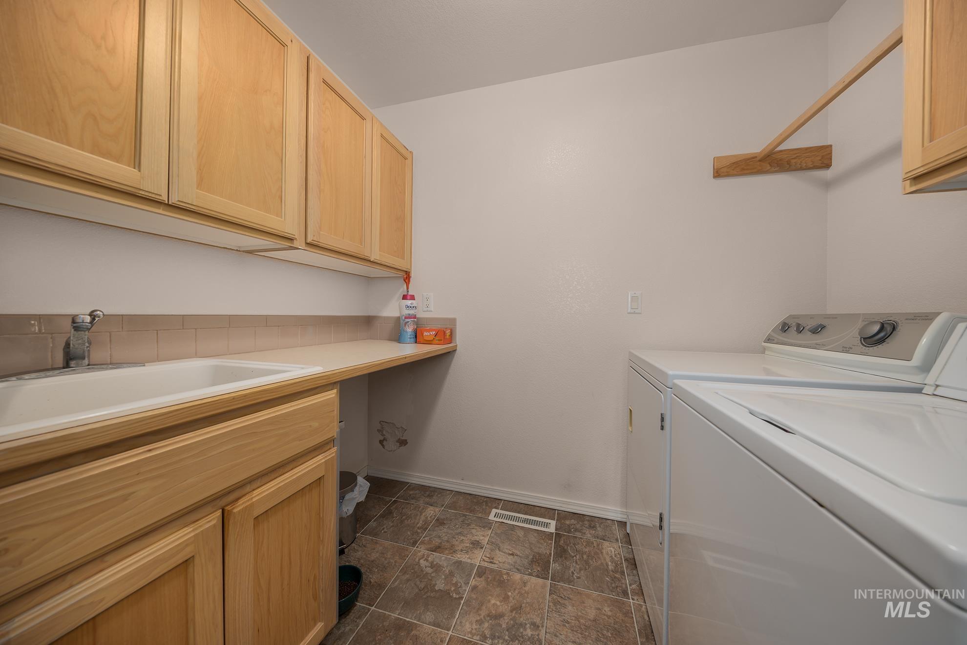 1480 W 6th St, Weiser, Idaho 83672, 3 Bedrooms, 2 Bathrooms, Residential For Sale, Price $429,000, 98979615