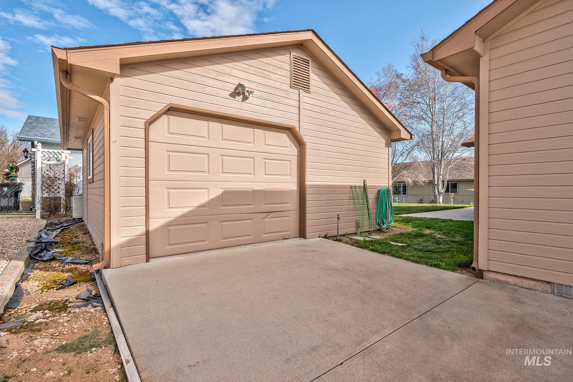 1480 W 6th St, Weiser, Idaho 83672, 3 Bedrooms, 2 Bathrooms, Residential For Sale, Price $429,000, 98979615