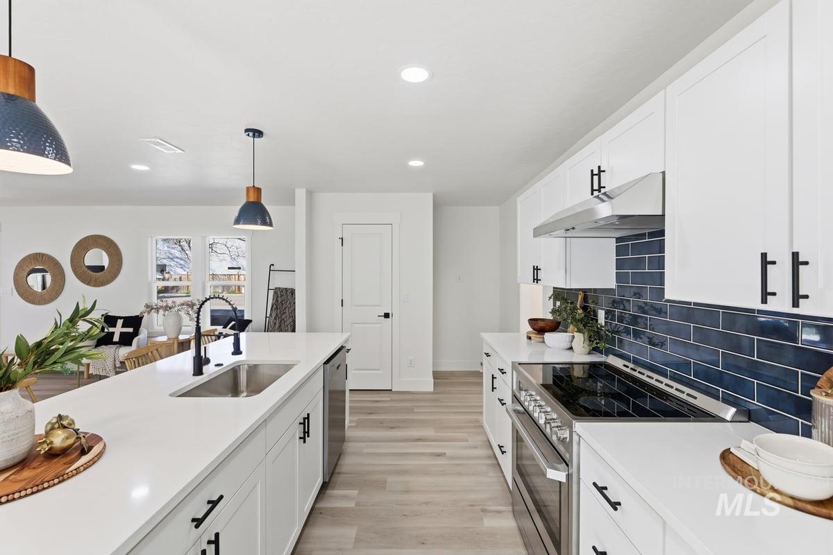 715 S Berwick Dr, Boise, Idaho 83706, 3 Bedrooms, 2.5 Bathrooms, Residential For Sale, Price $599,990, 98979618